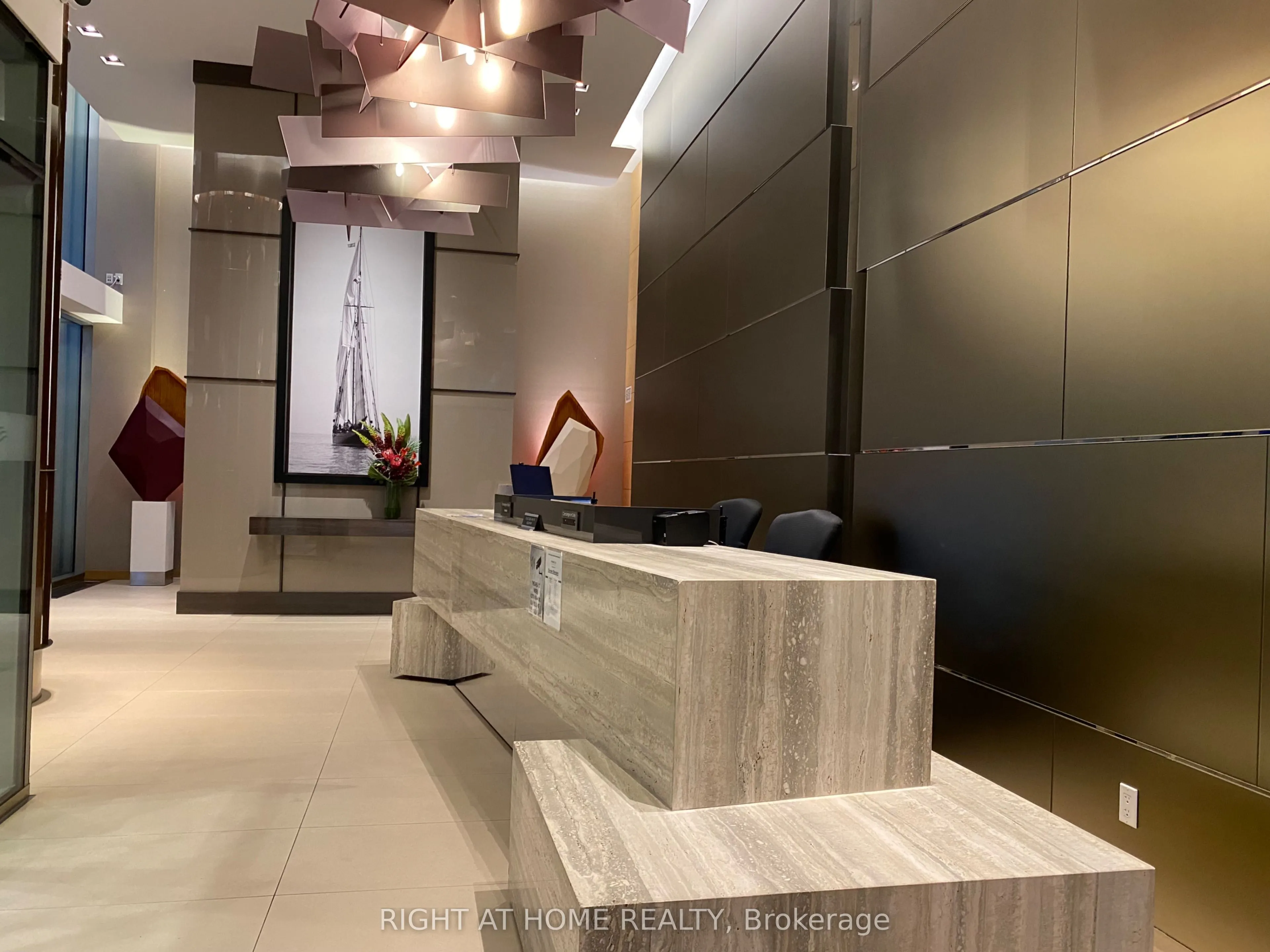 39 Queens Quay E, #610