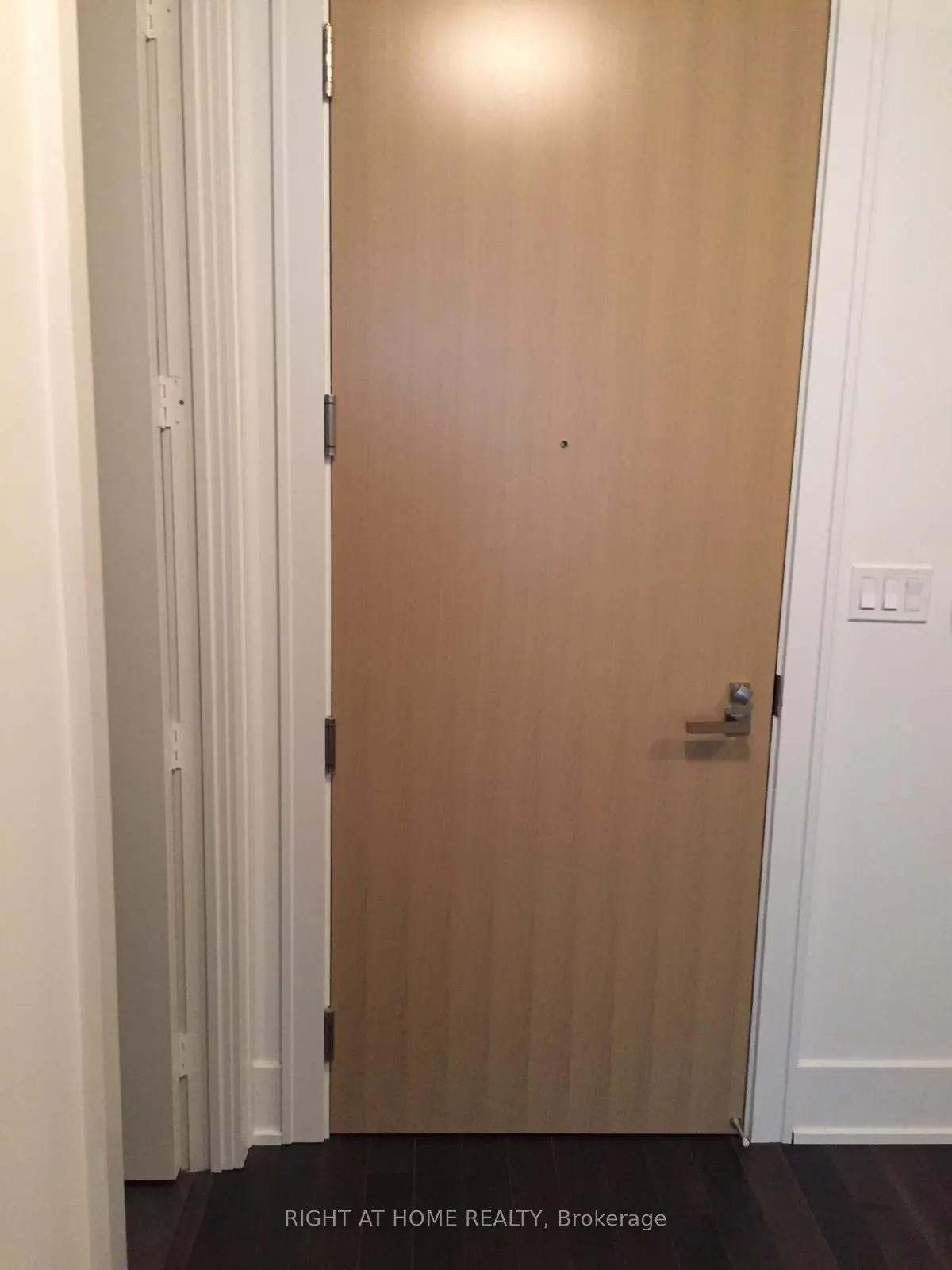 39 Queens Quay E, #610