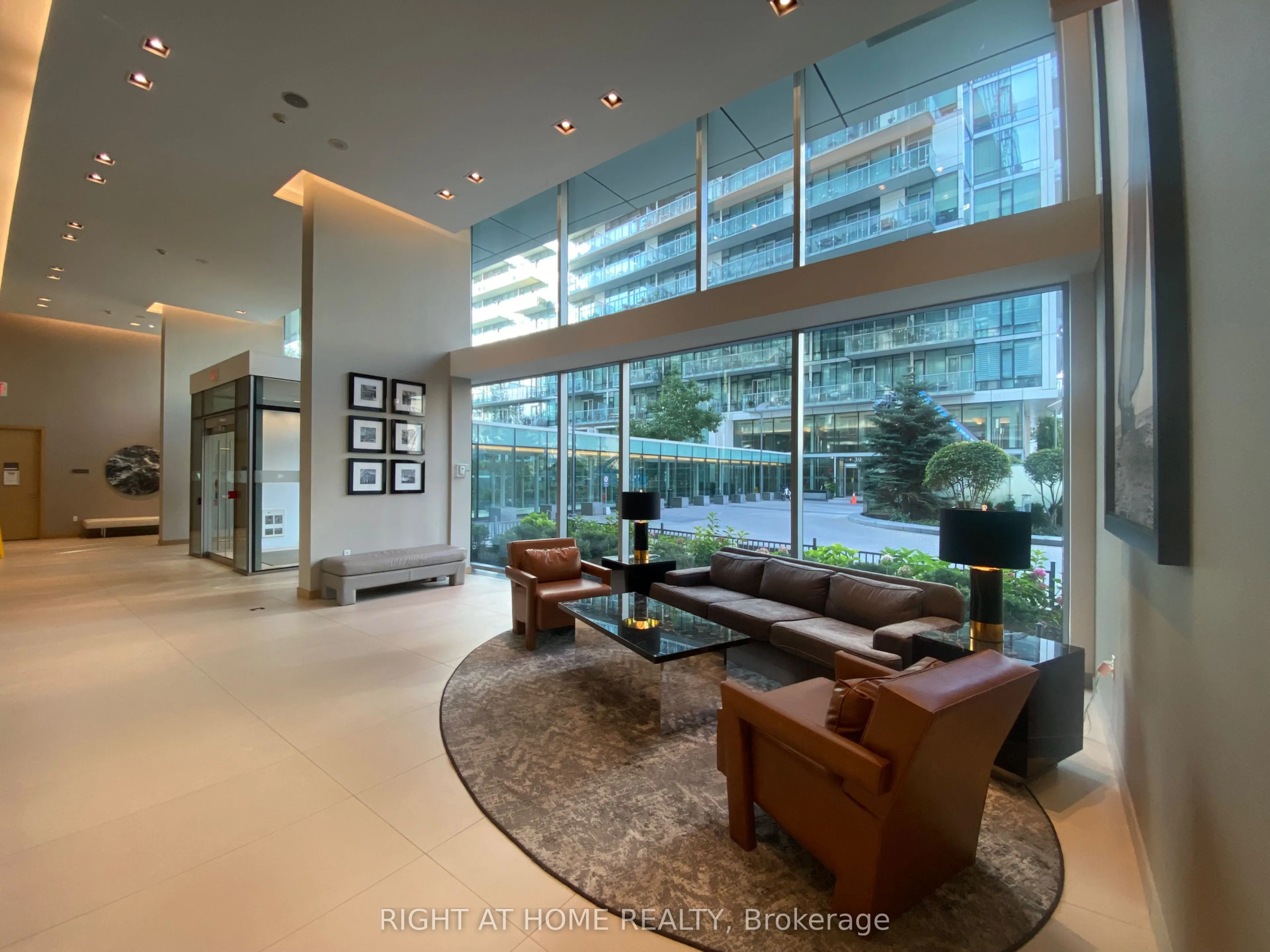 39 Queens Quay E, #610