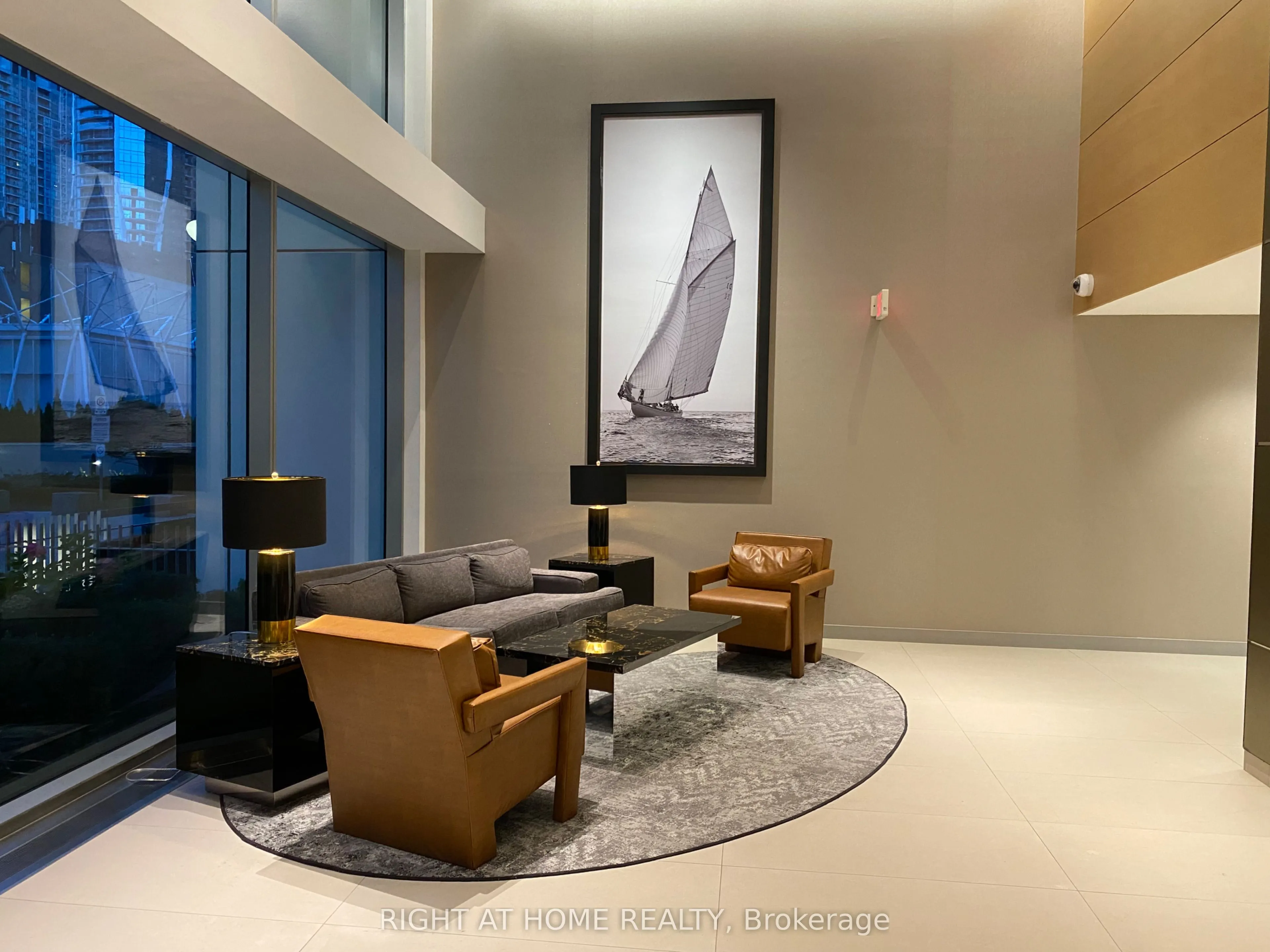 39 Queens Quay E, #610