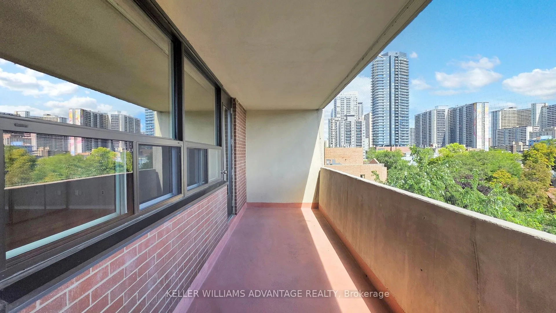 40 Homewood Avenue, #810