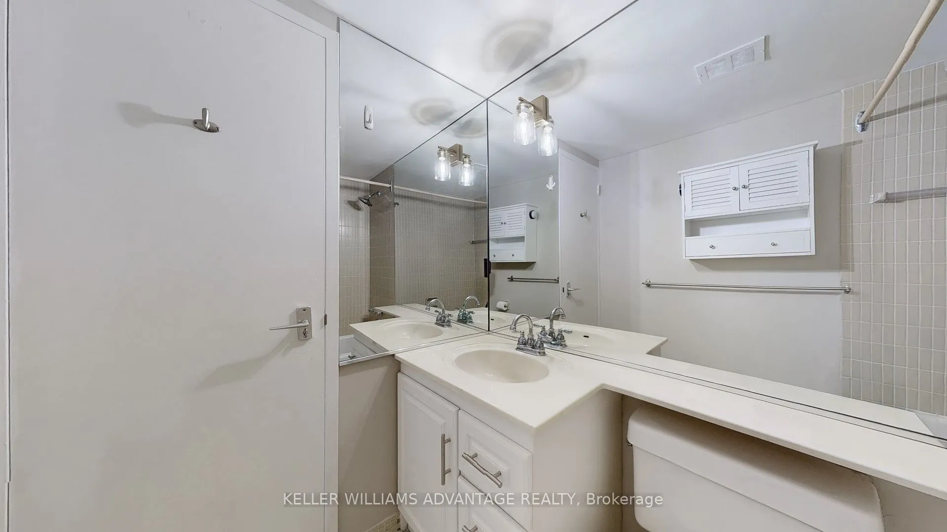 40 Homewood Avenue, #810