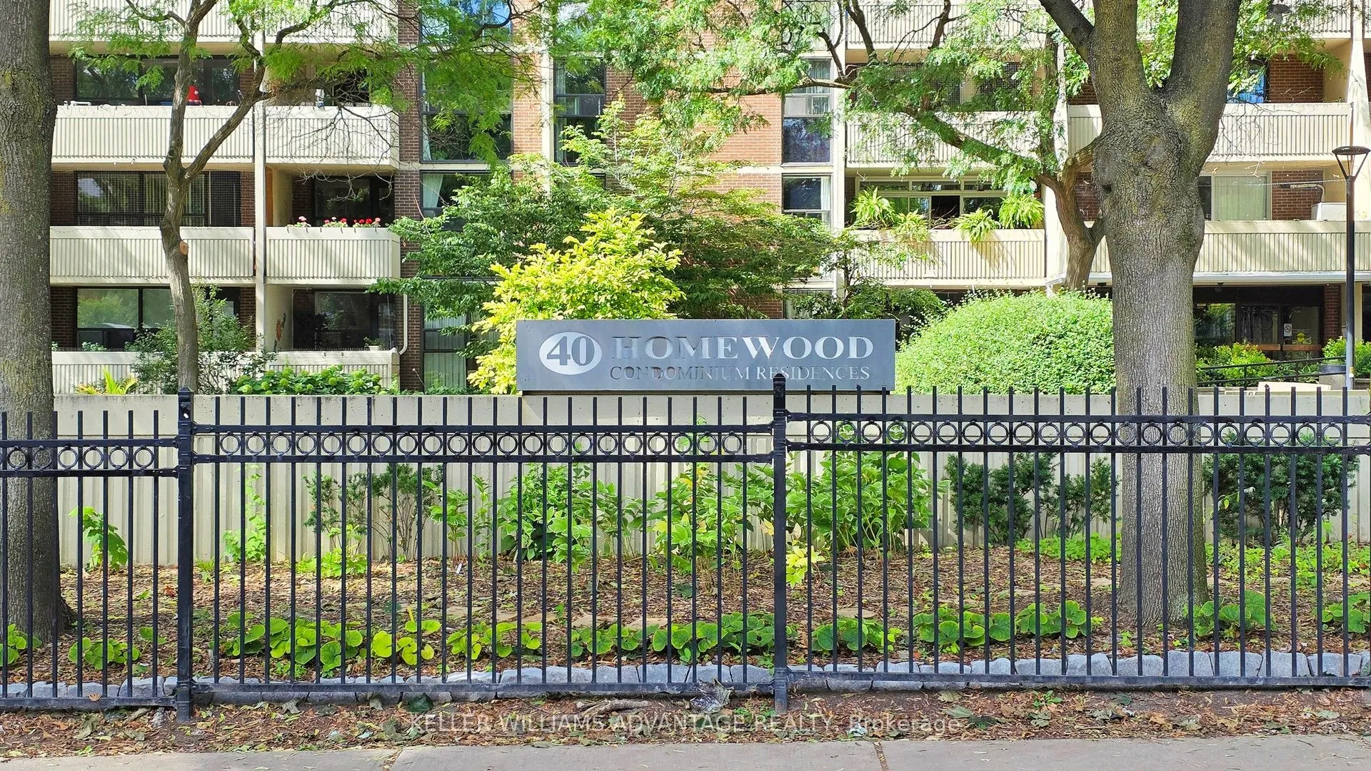 40 Homewood Avenue, #810