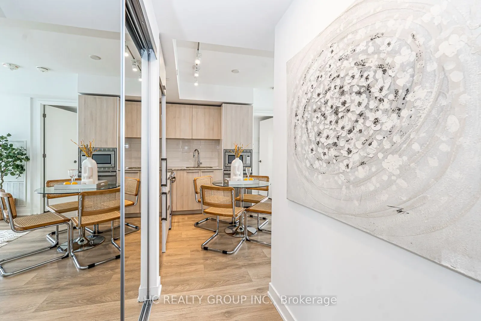 18 Maitland Terrace, #2403