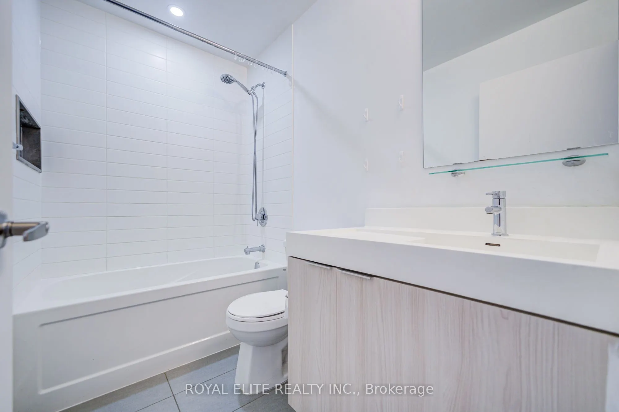 20 Tubman Avenue, #101