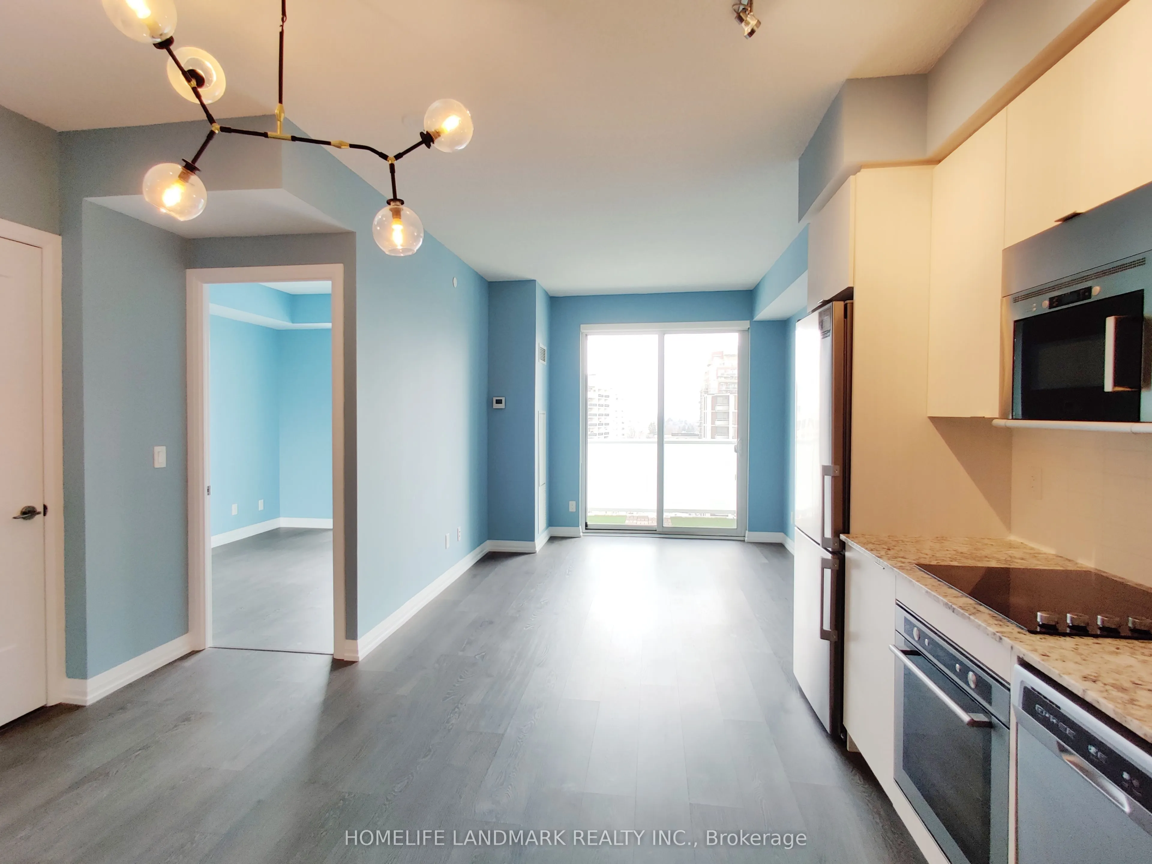 101 Erskine Avenue, #805