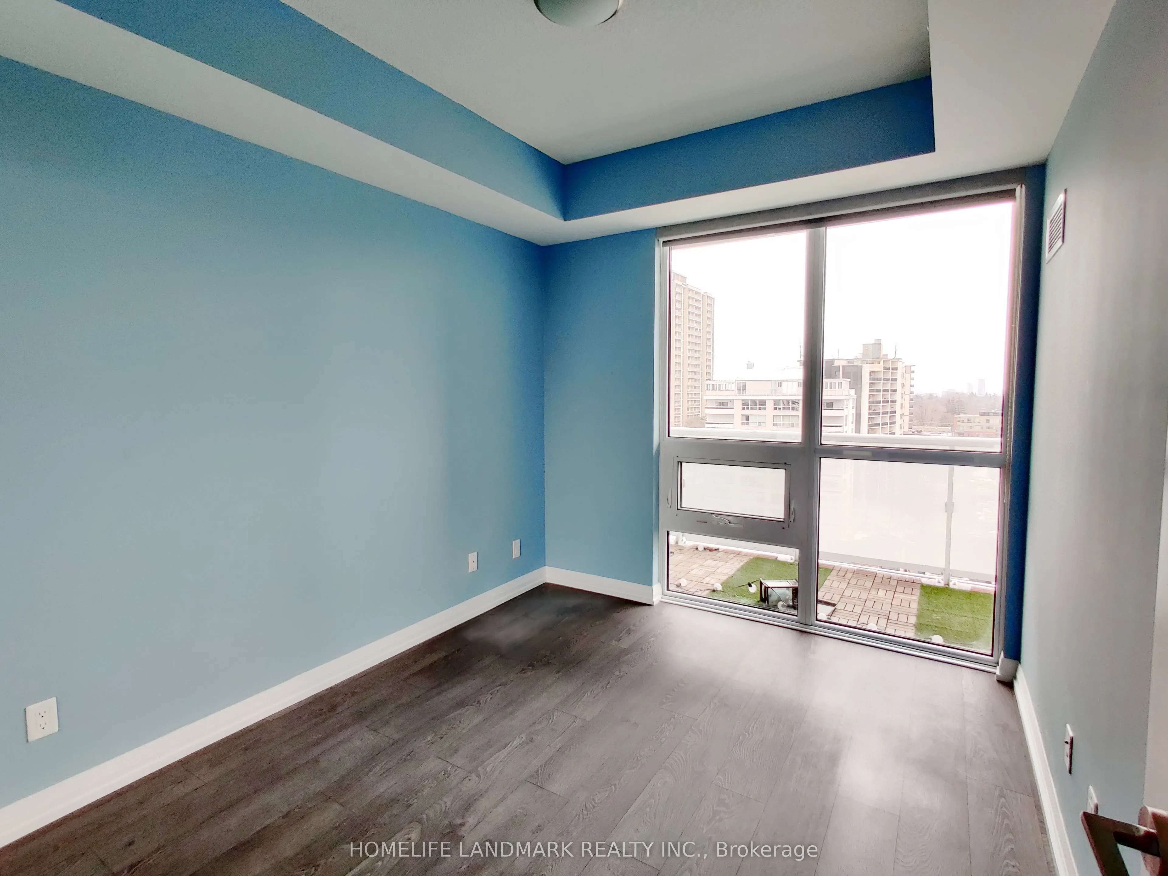 101 Erskine Avenue, #805