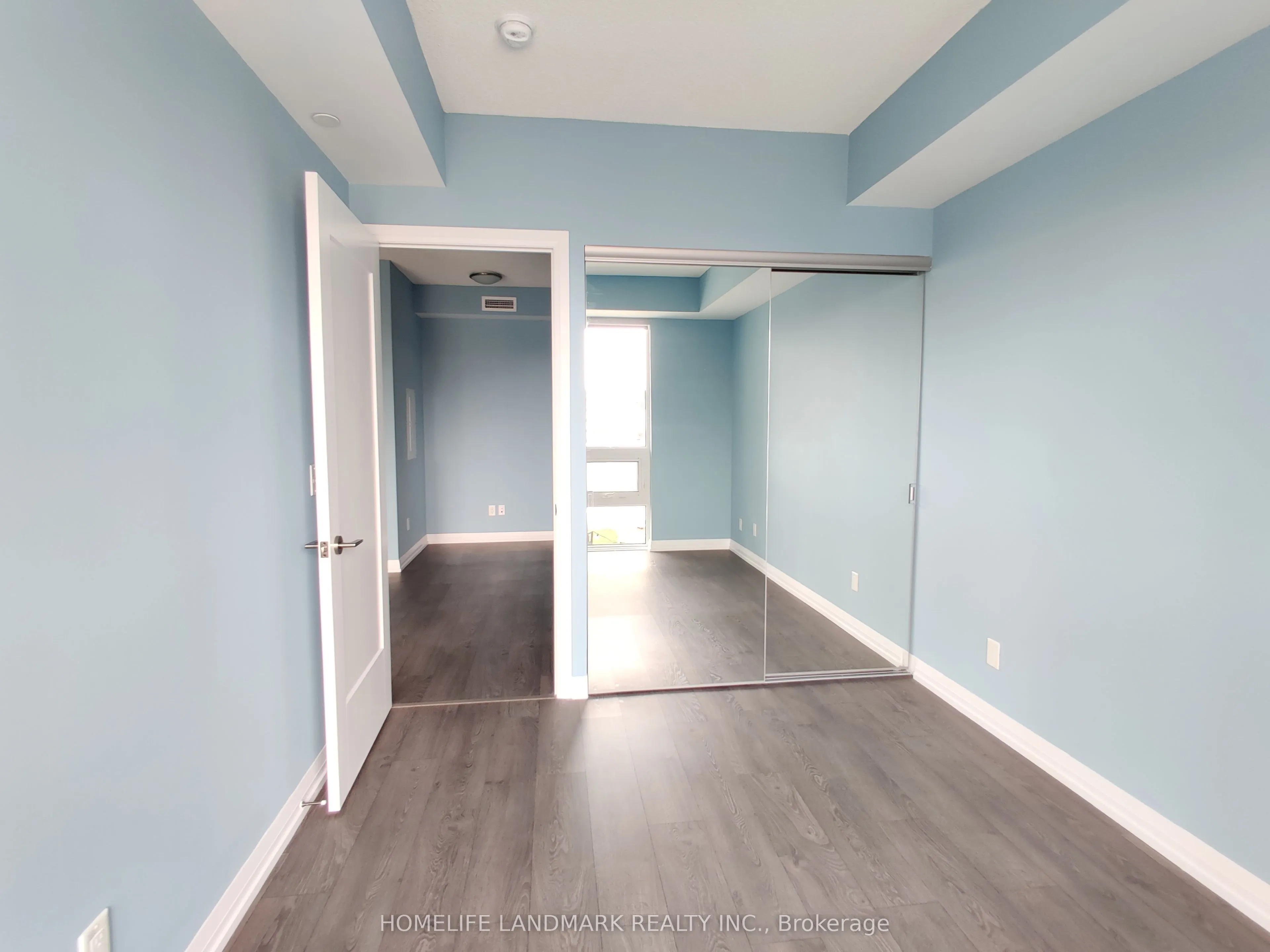 101 Erskine Avenue, #805