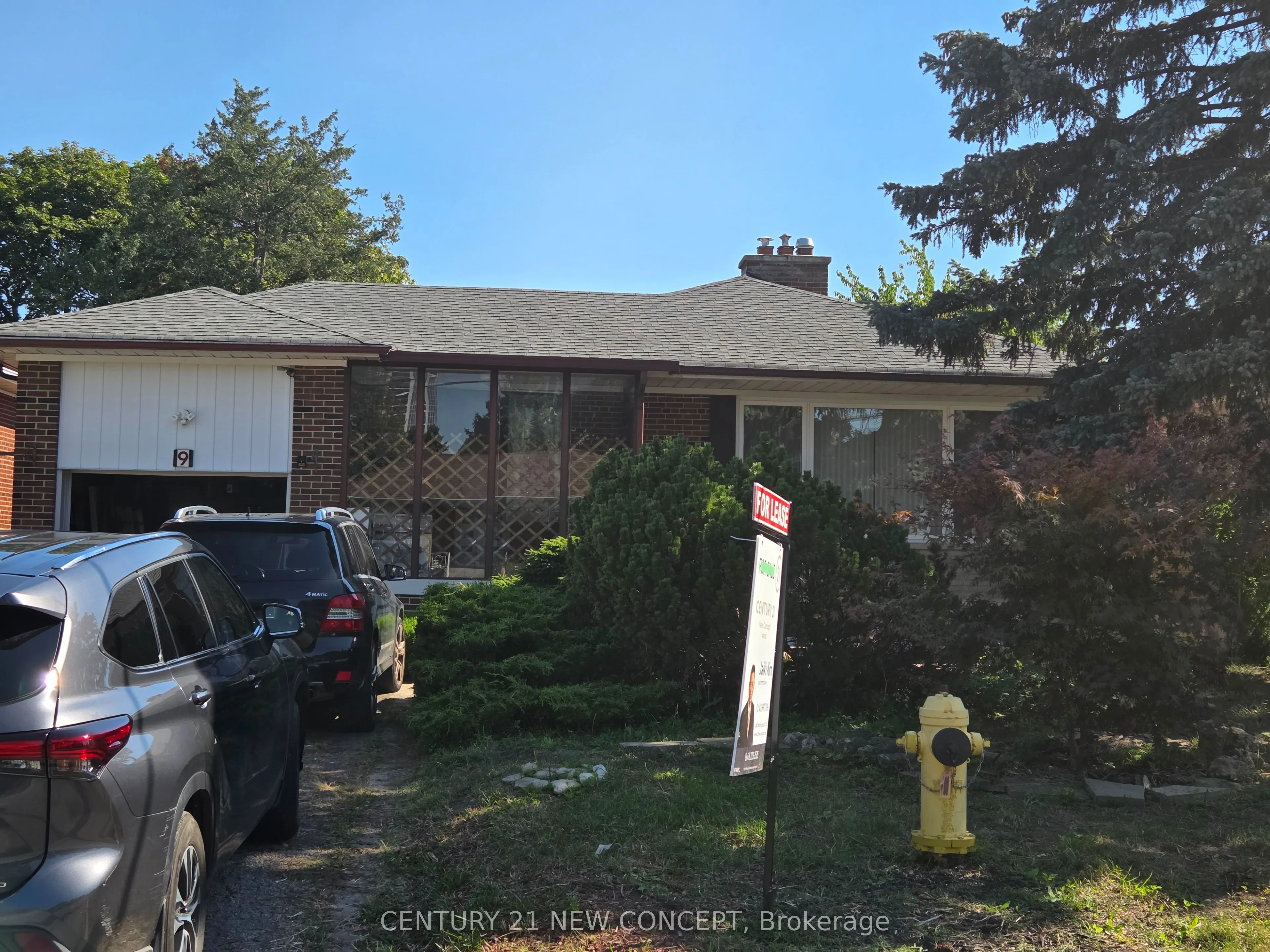 9 Bowerbank Drive, #Main Floor
