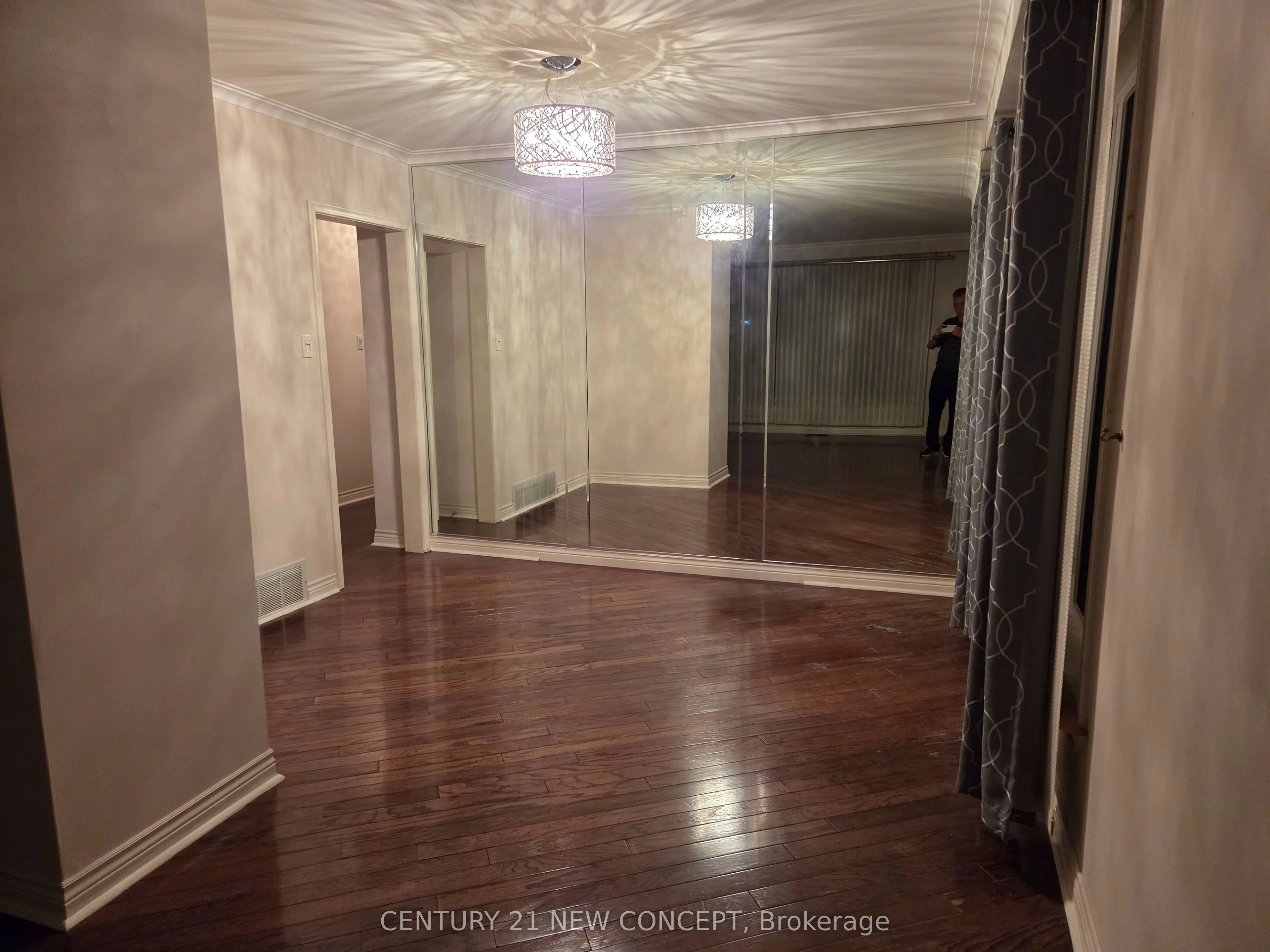 9 Bowerbank Drive, #Main Floor