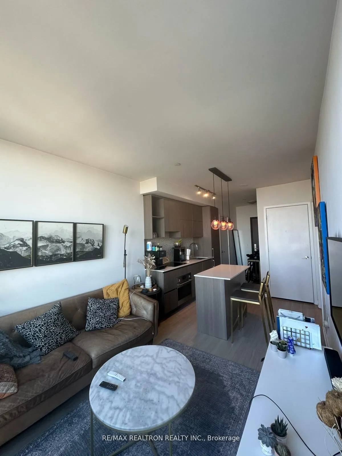 1 Yorkville Avenue, #3210