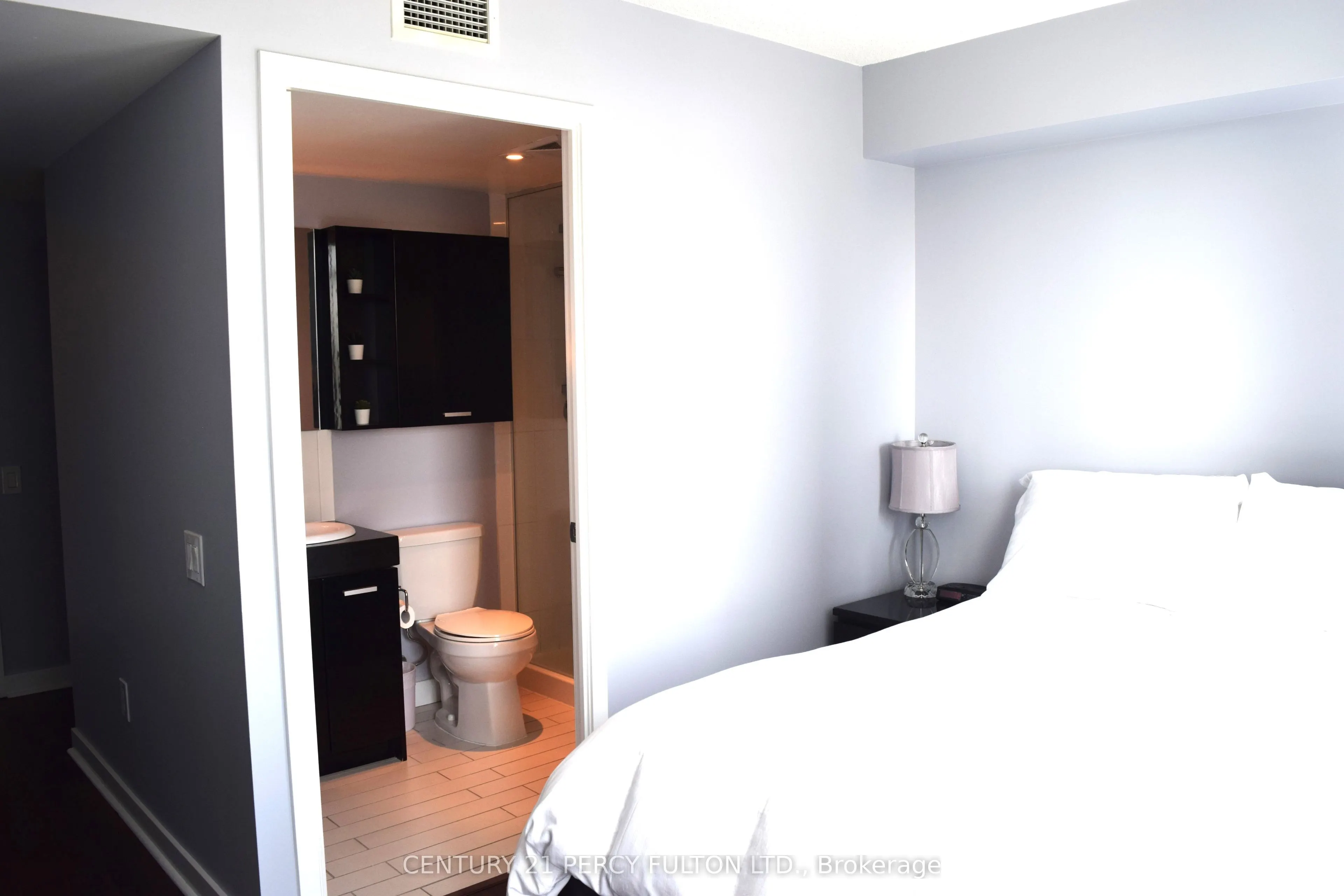 15 Singer Court, #910