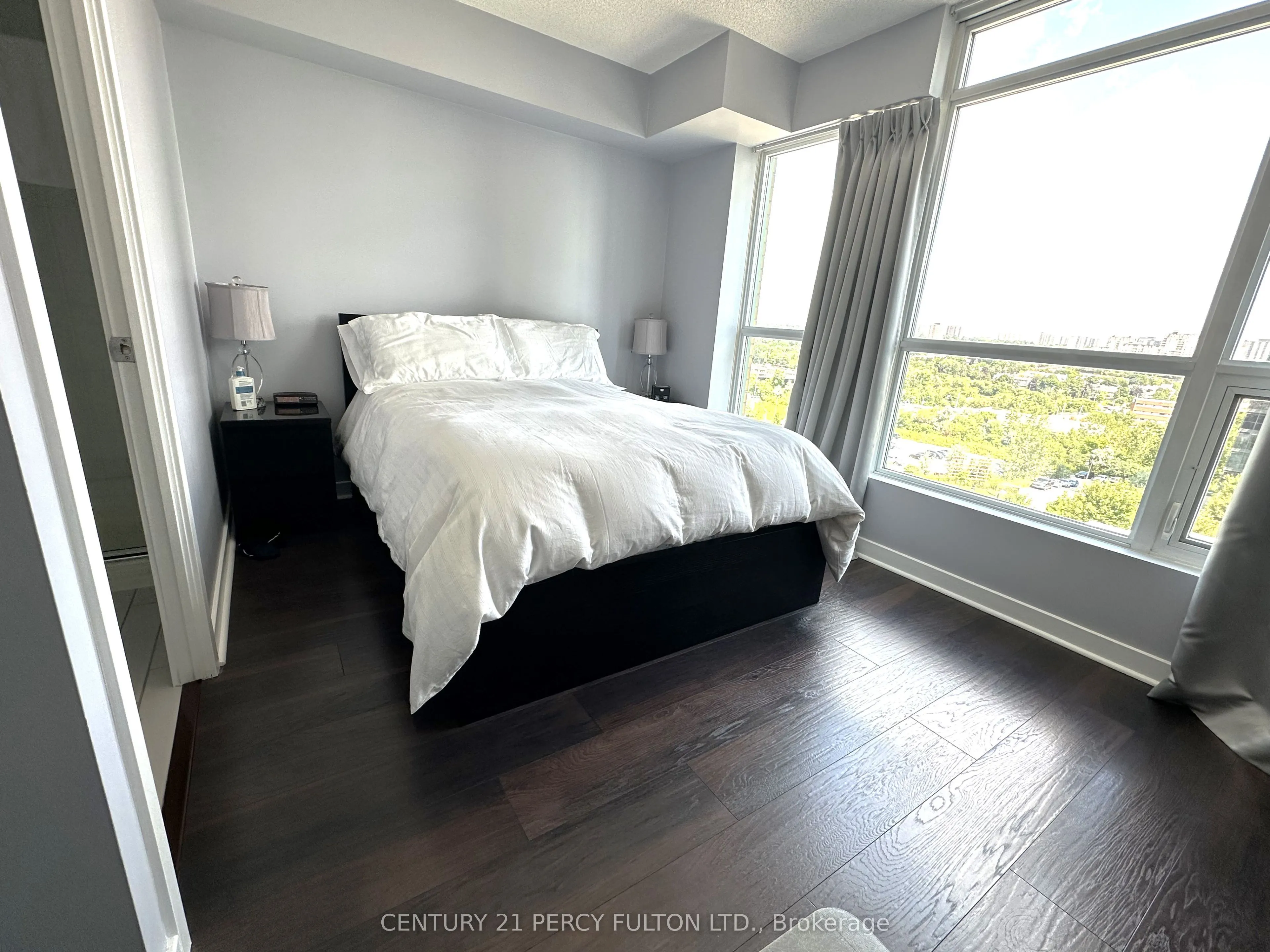 15 Singer Court, #910