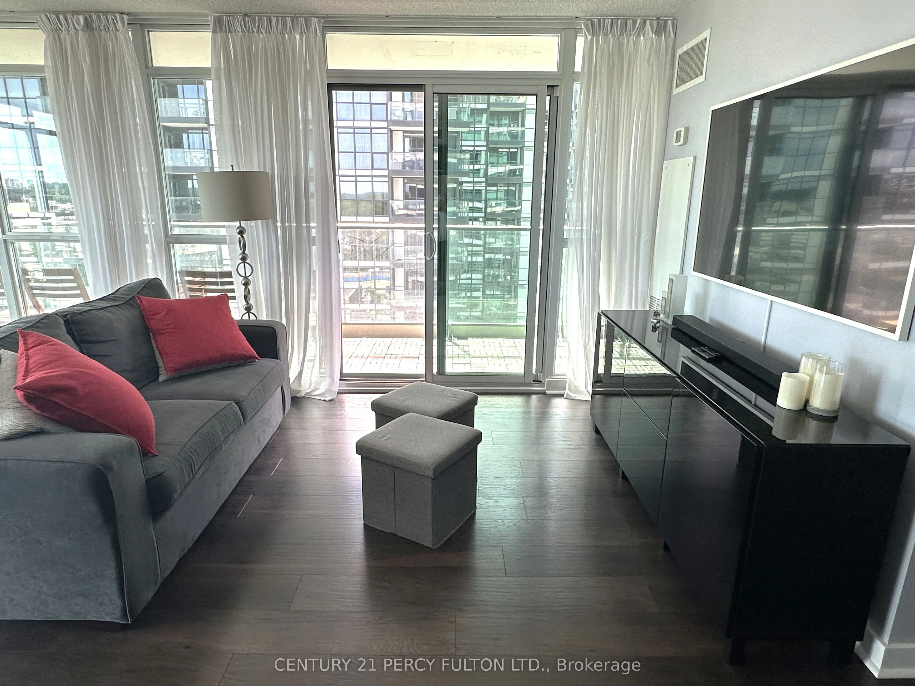 15 Singer Court, #910