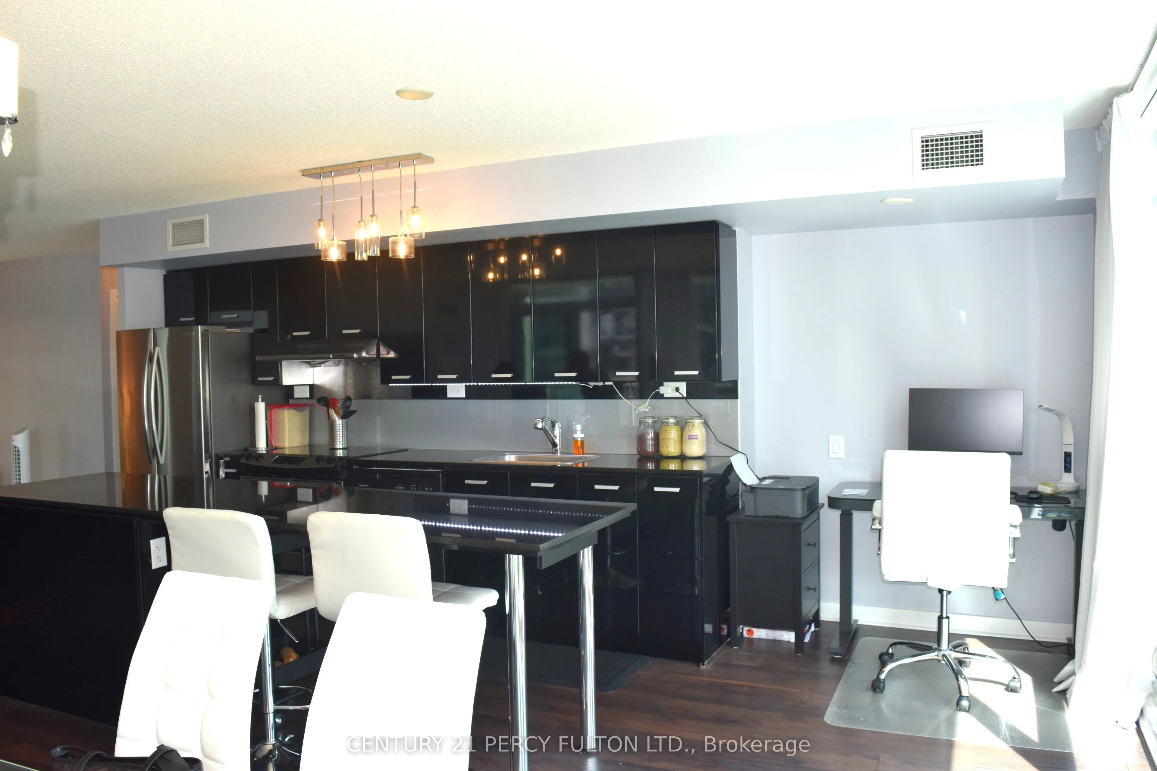 15 Singer Court, #910