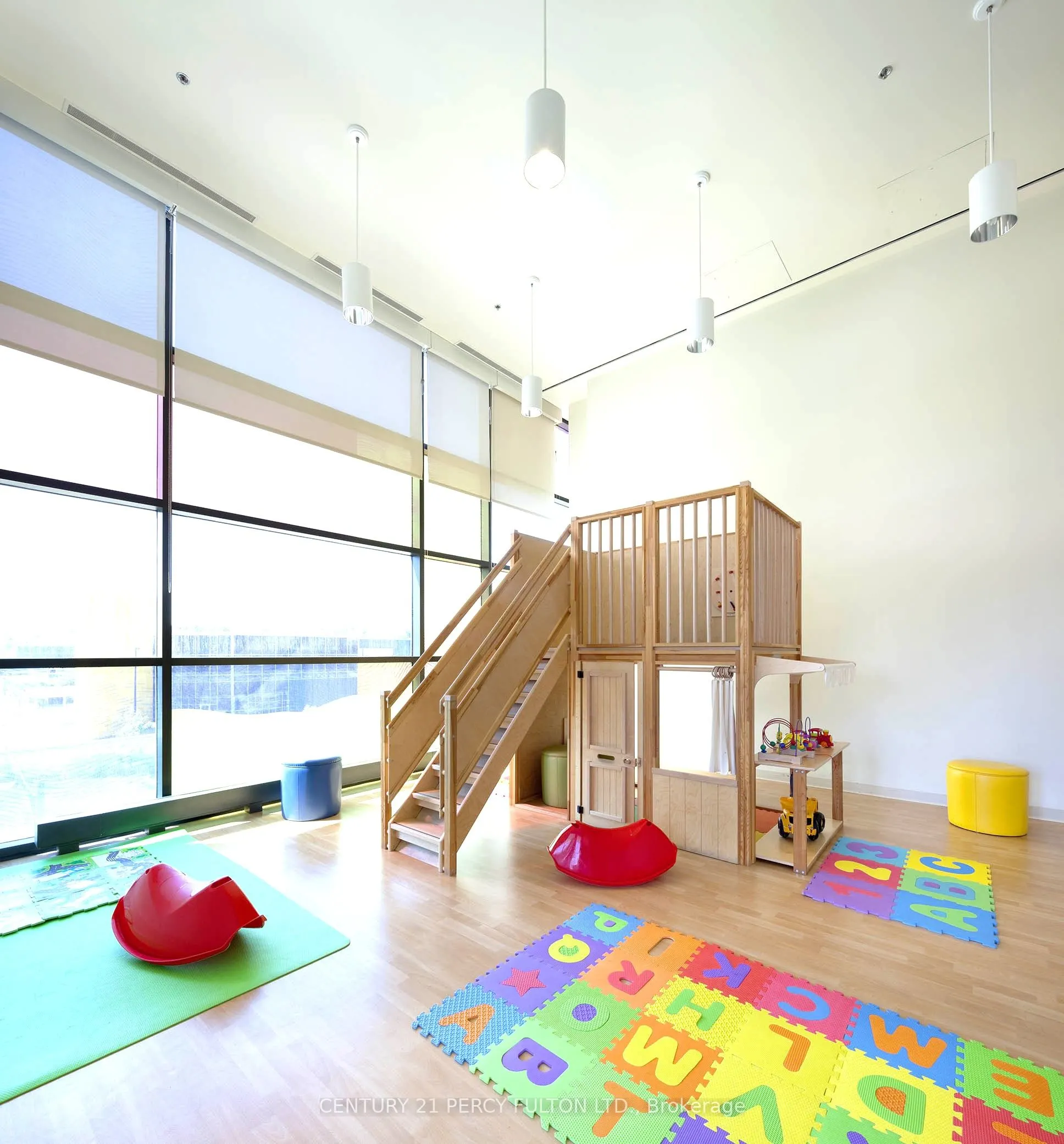 15 Singer Court, #910