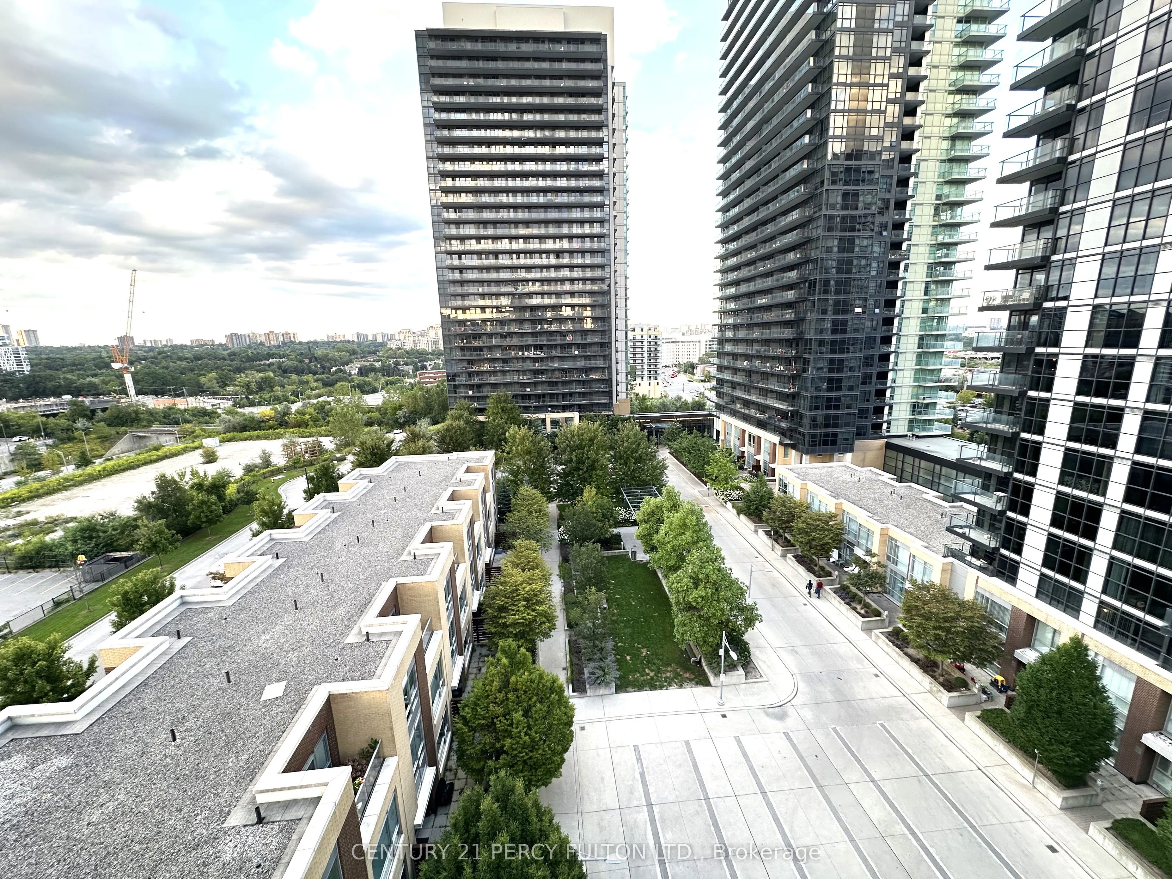 15 Singer Court, #910