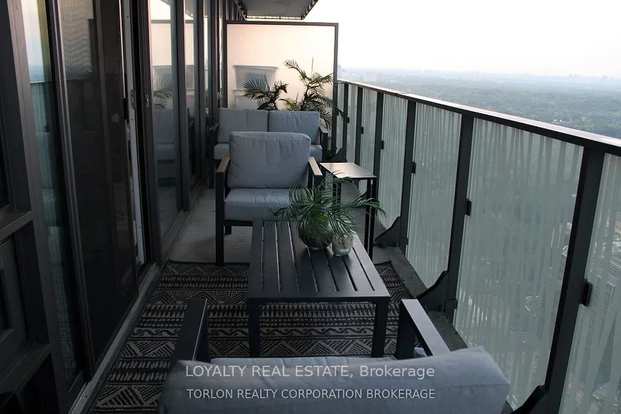 42 Charles Street E, #4609