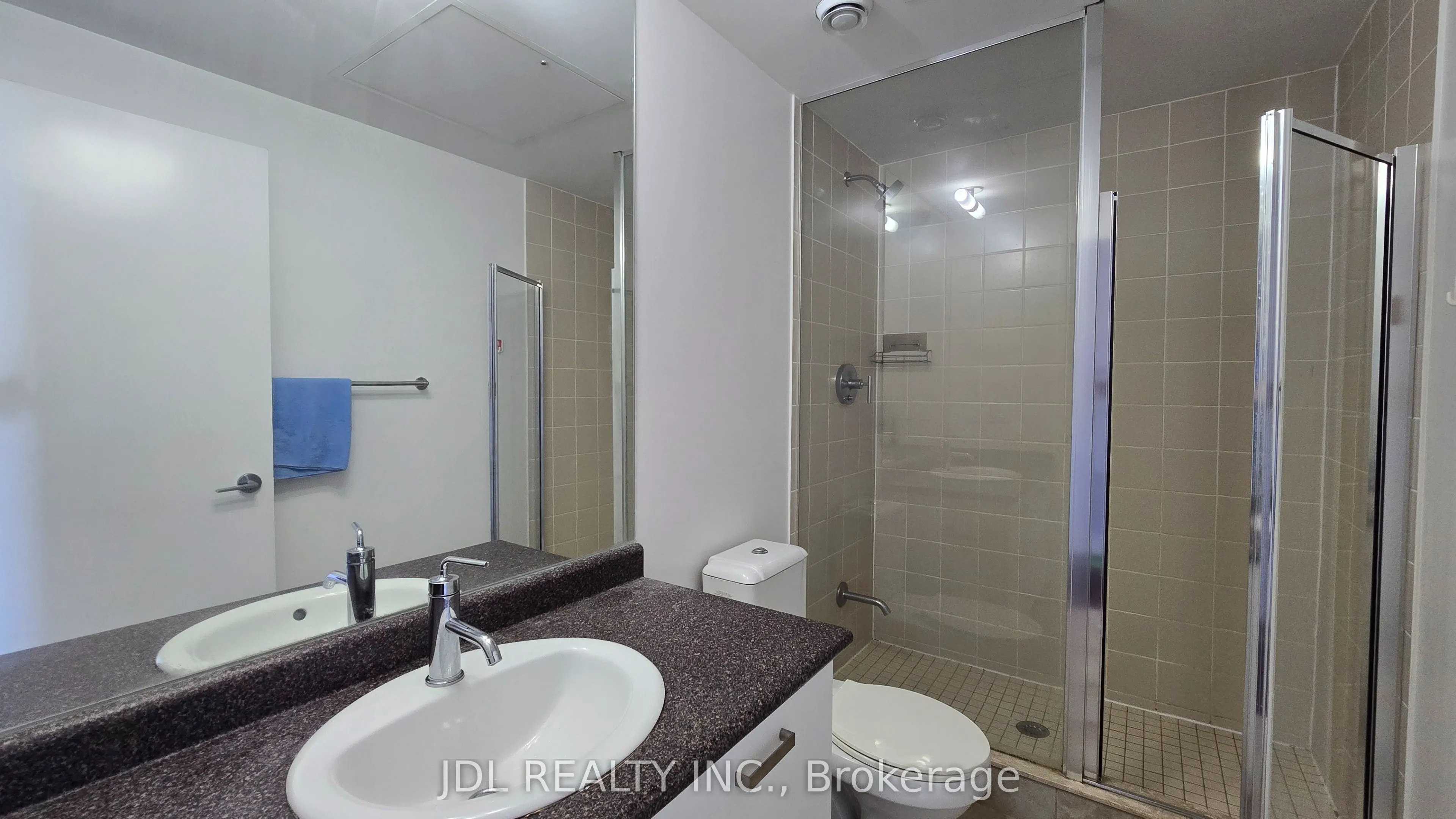 832 Bay Street, #4702