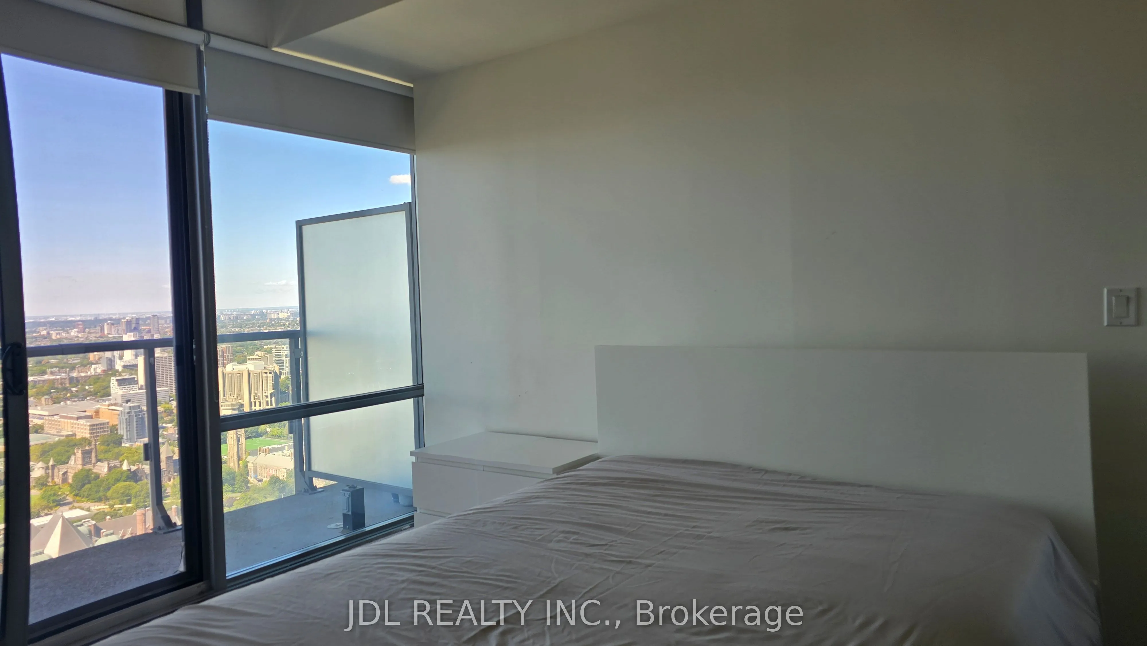 832 Bay Street, #4702