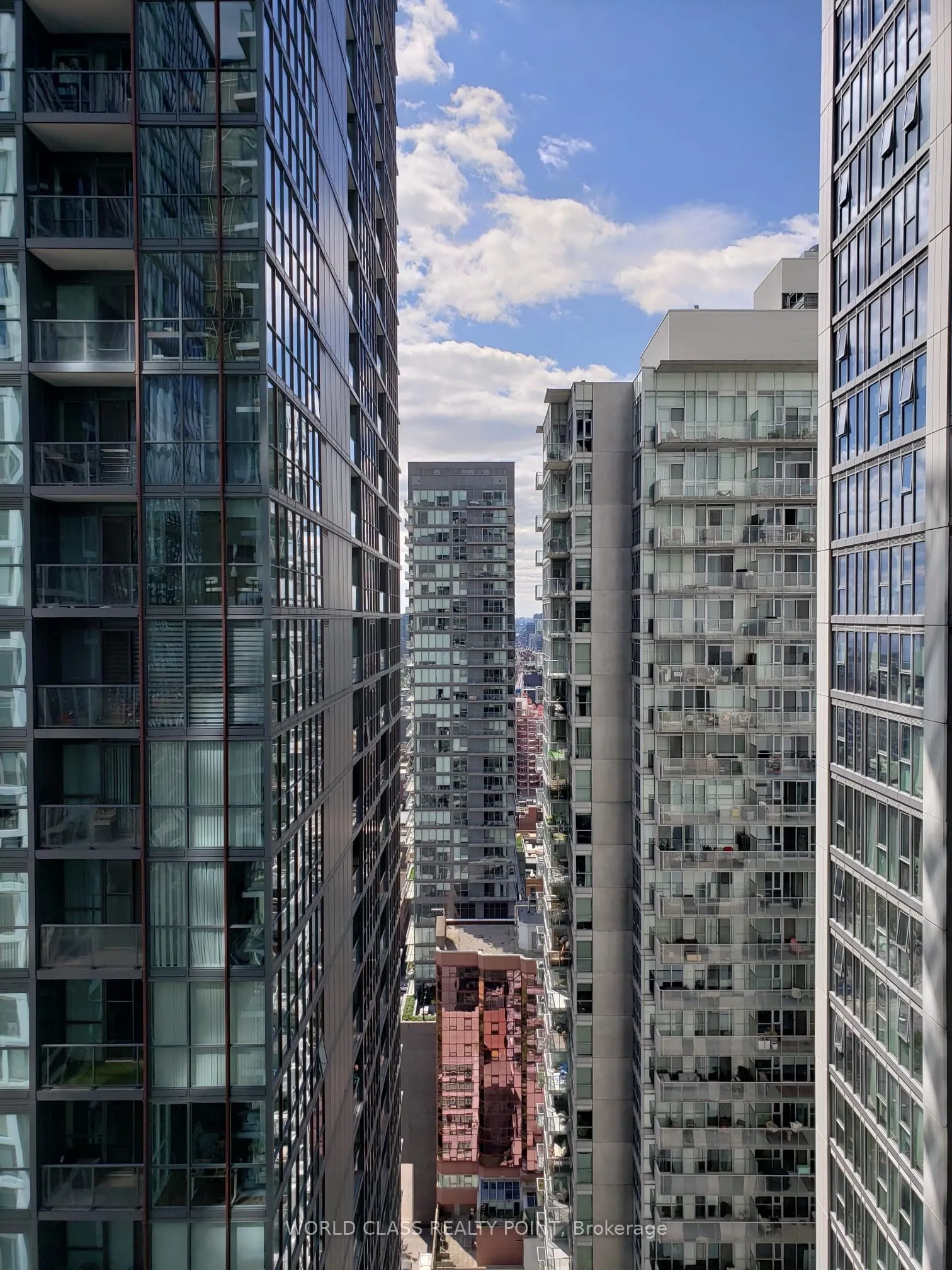 115 Blue Jays Way, #3606