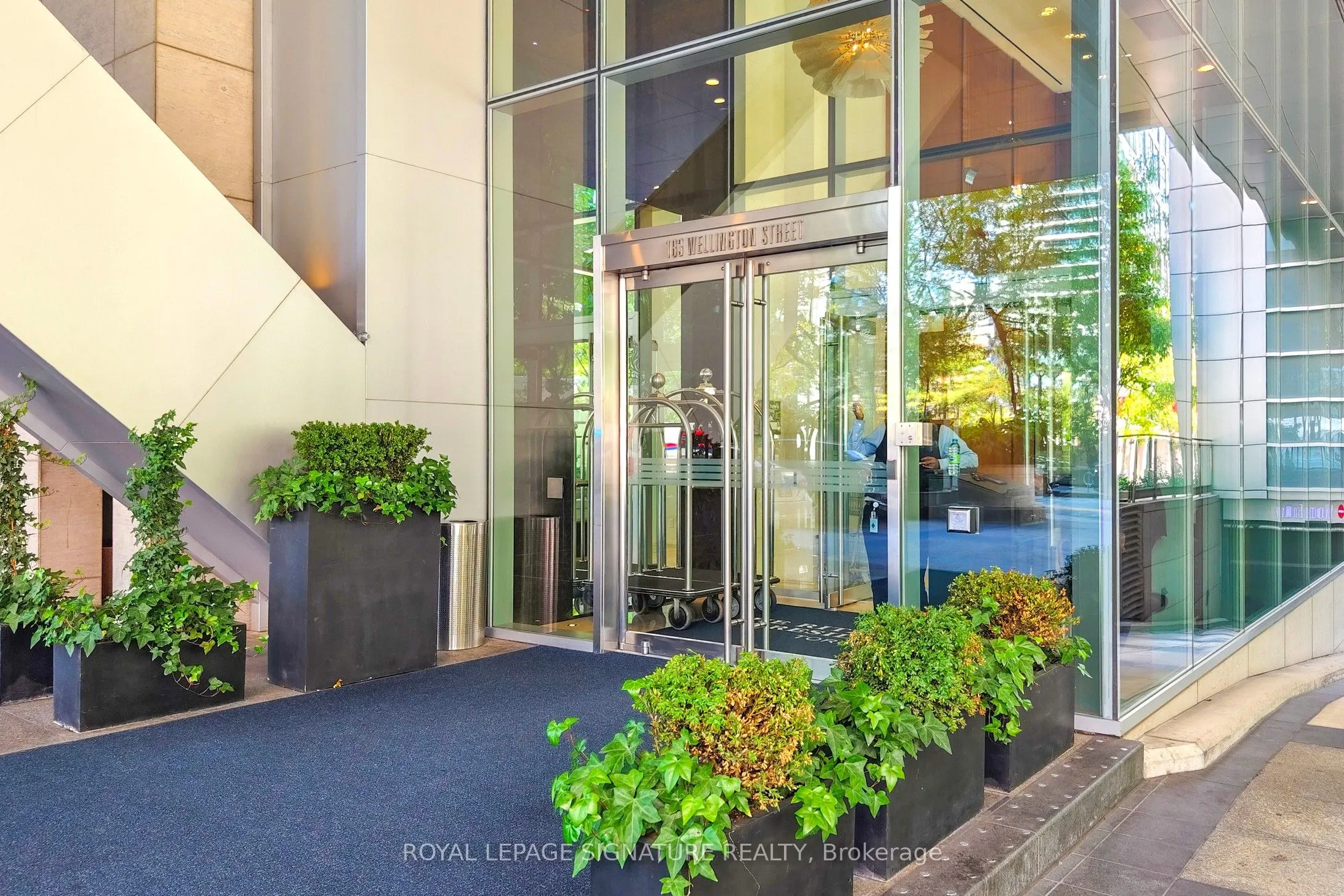 183 Wellington Street W, #3505