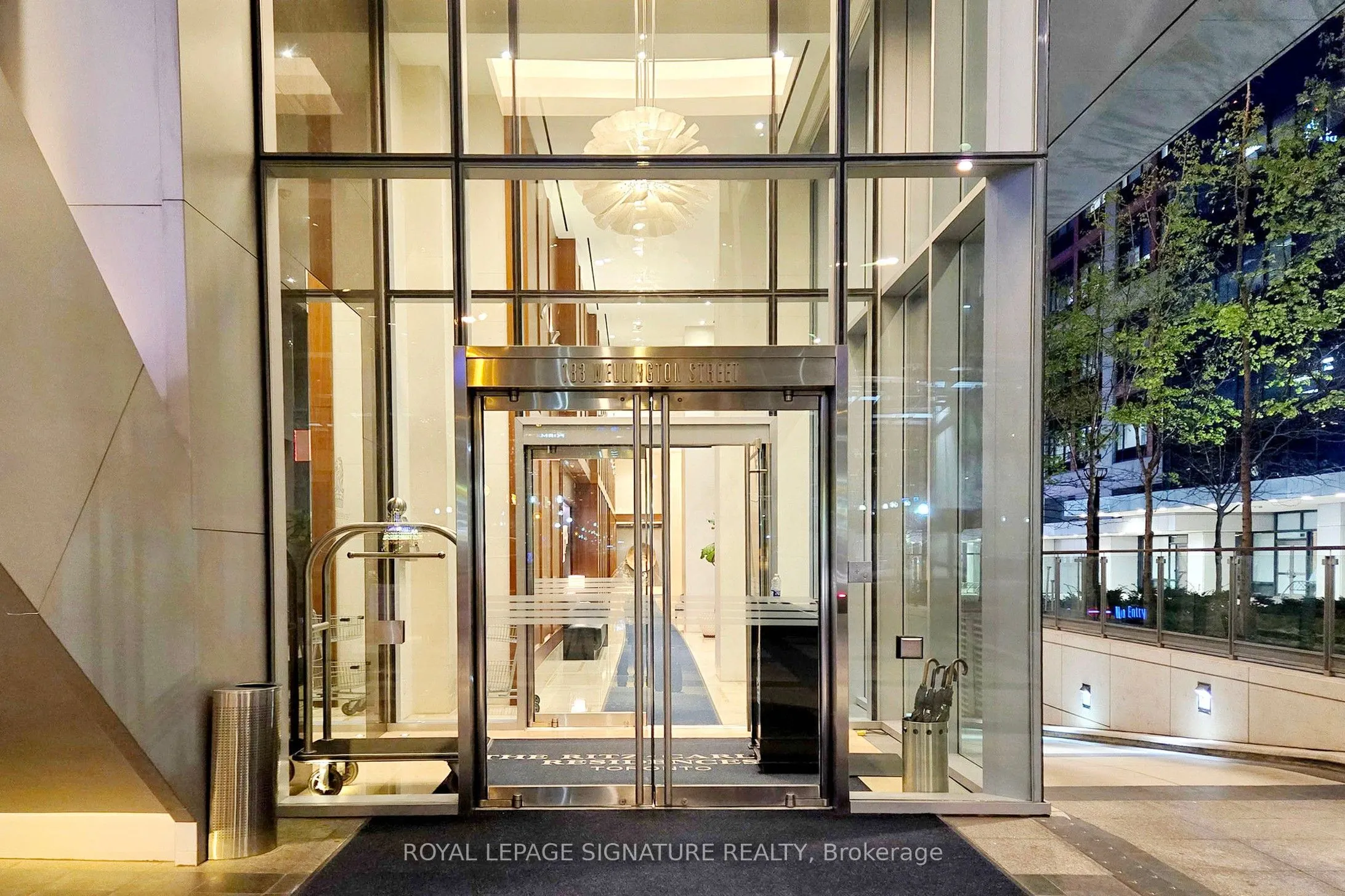 183 Wellington Street W, #3505