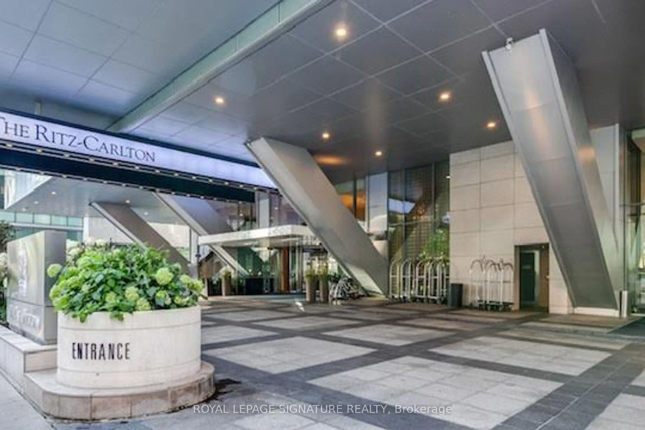 183 Wellington Street W, #3505