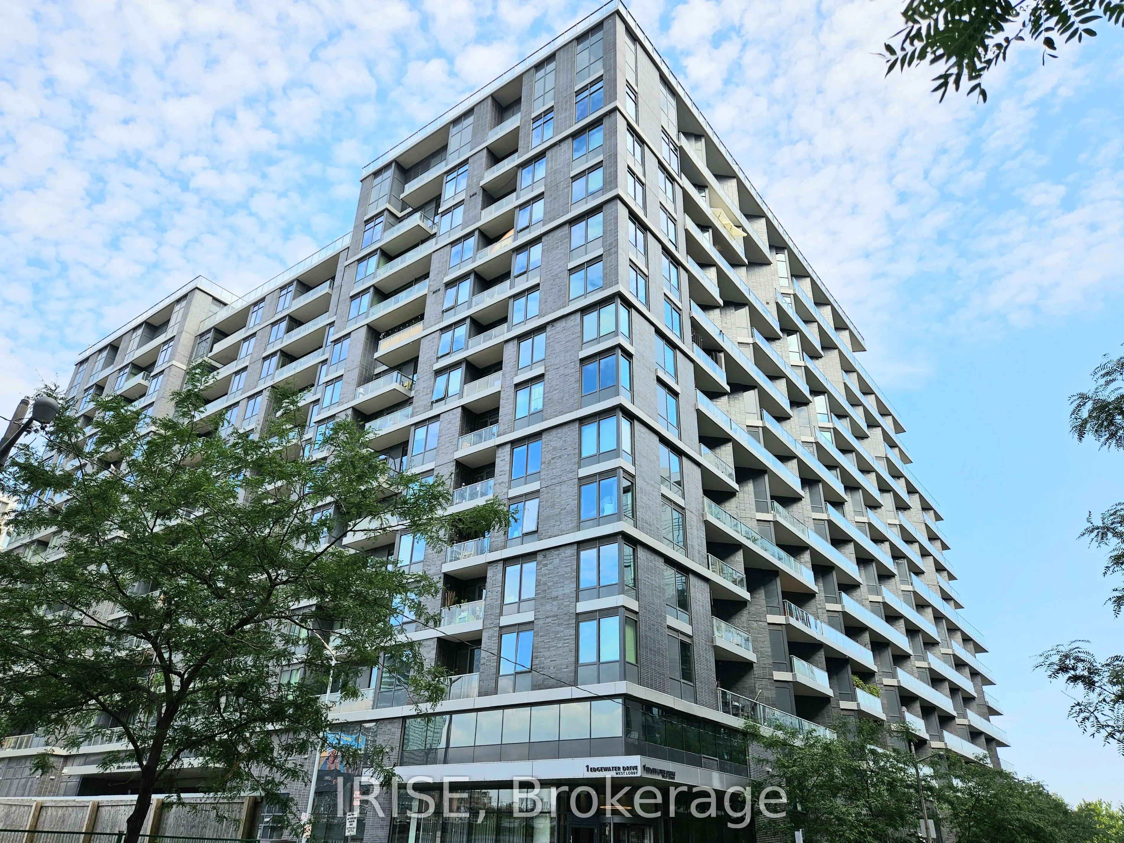 1 Edgewater Drive, #218
