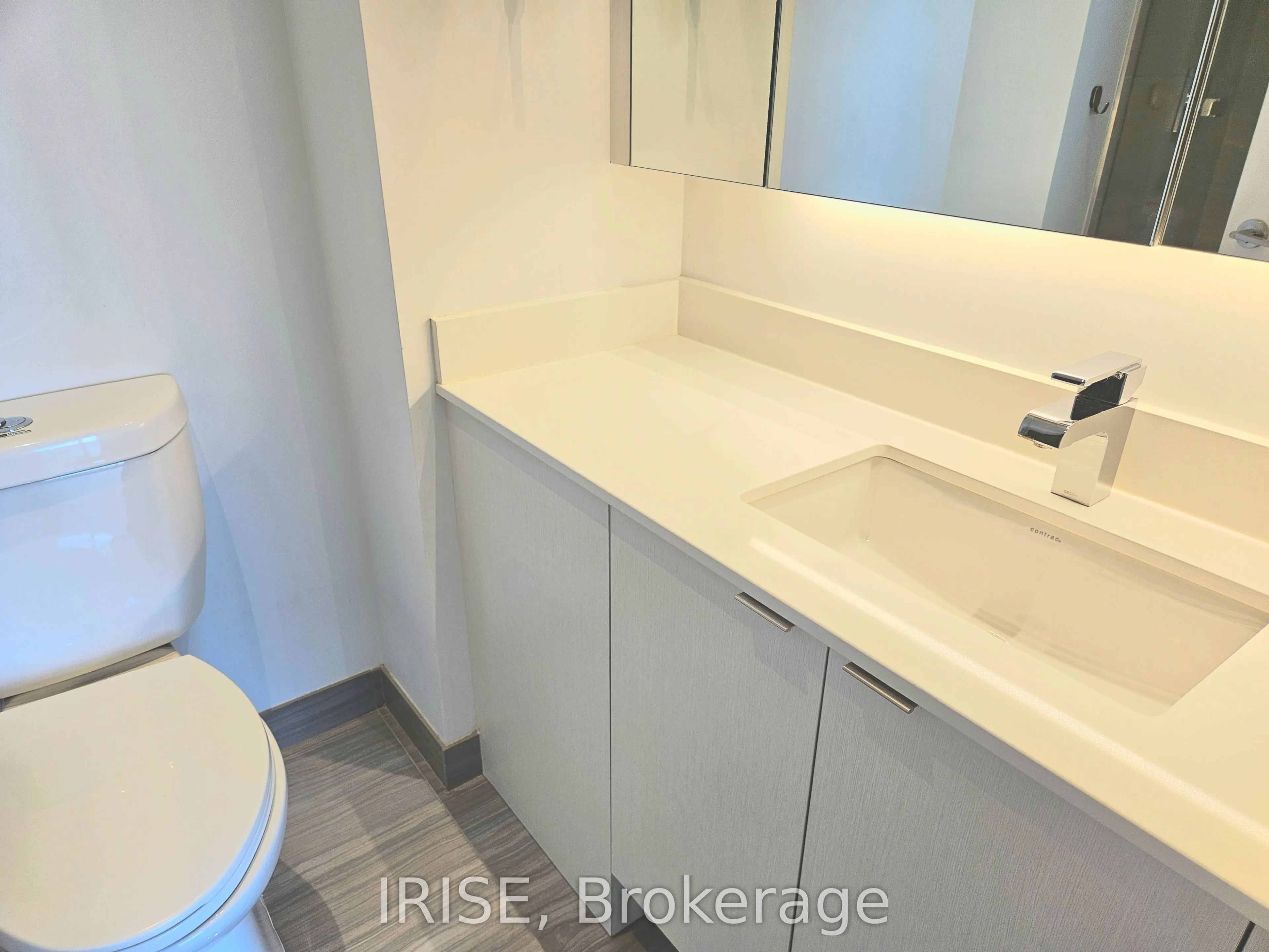 1 Edgewater Drive, #218
