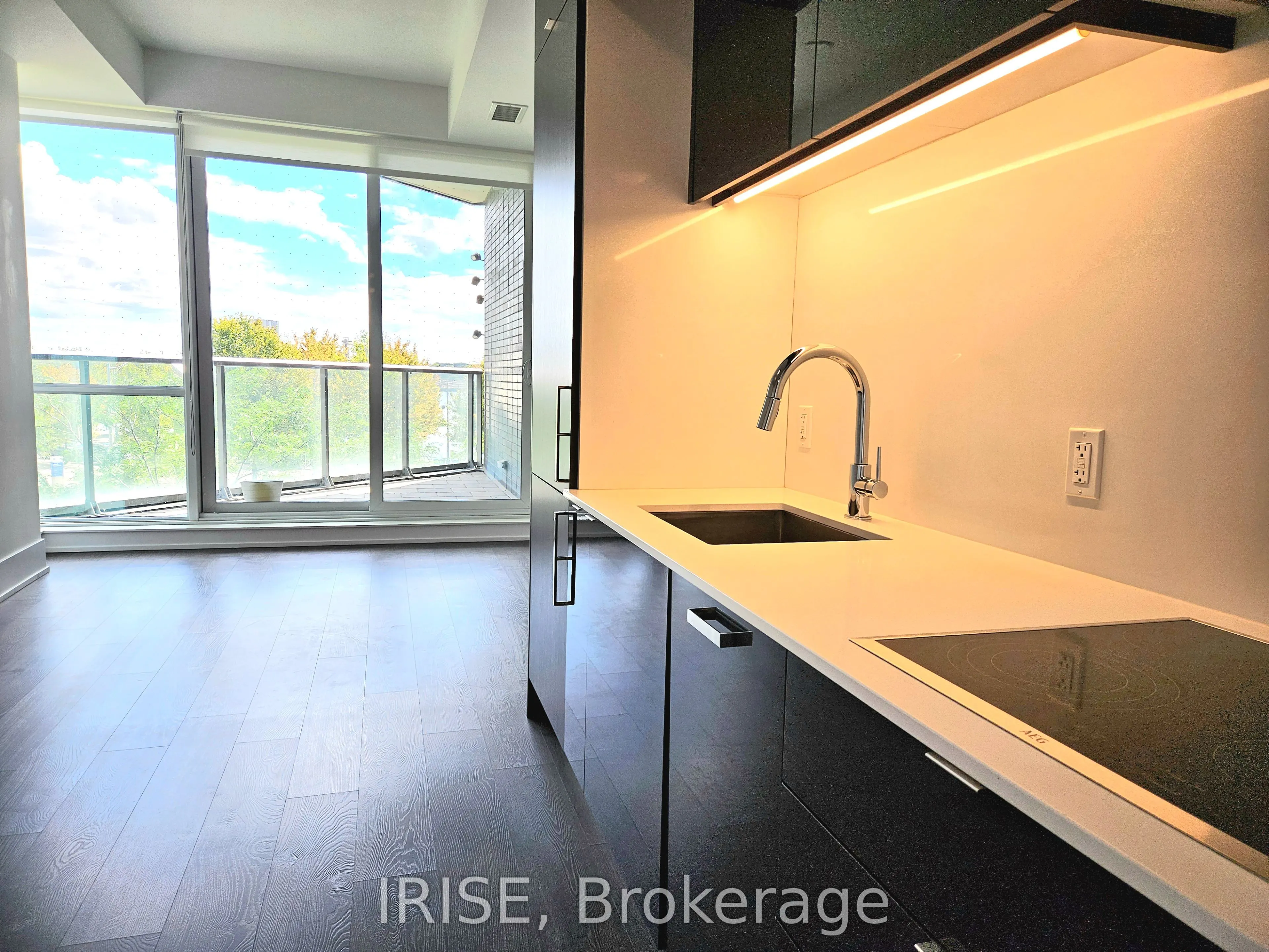 1 Edgewater Drive, #218