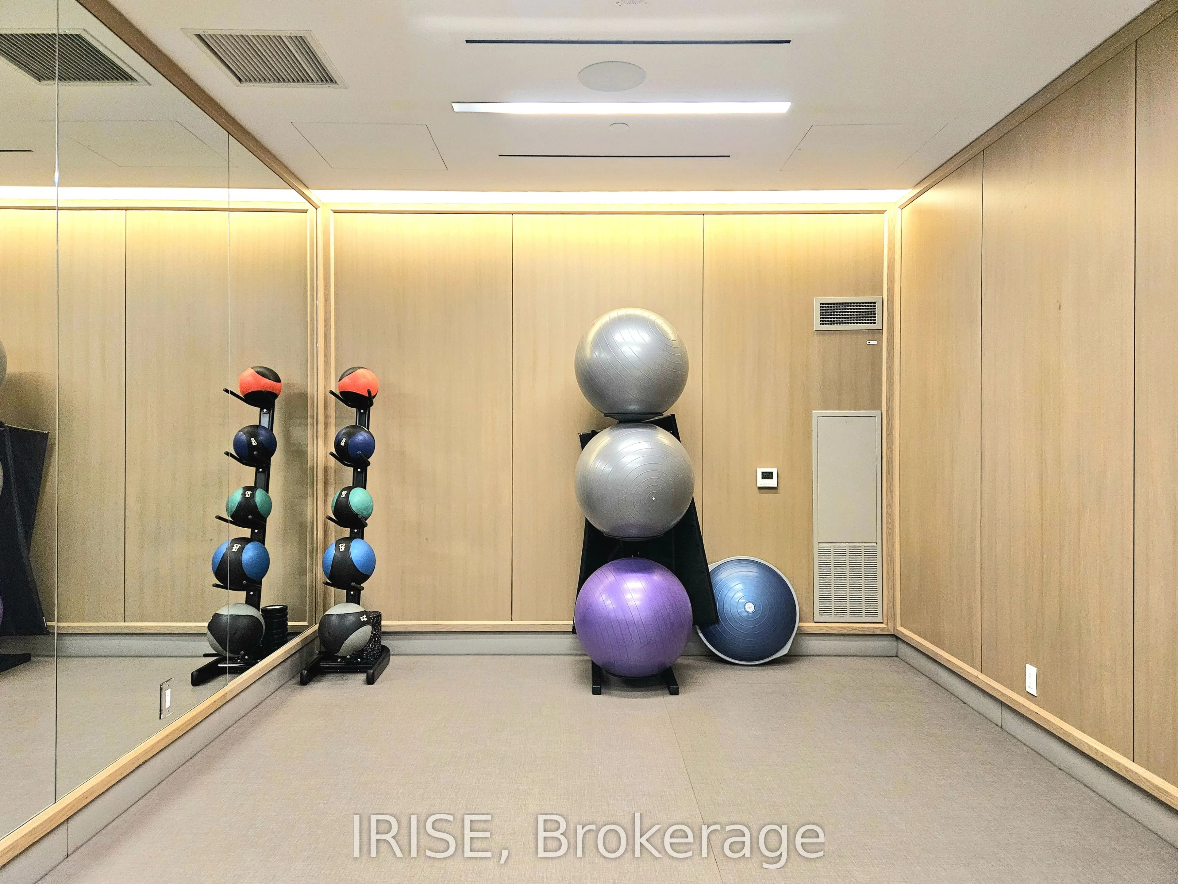 1 Edgewater Drive, #218