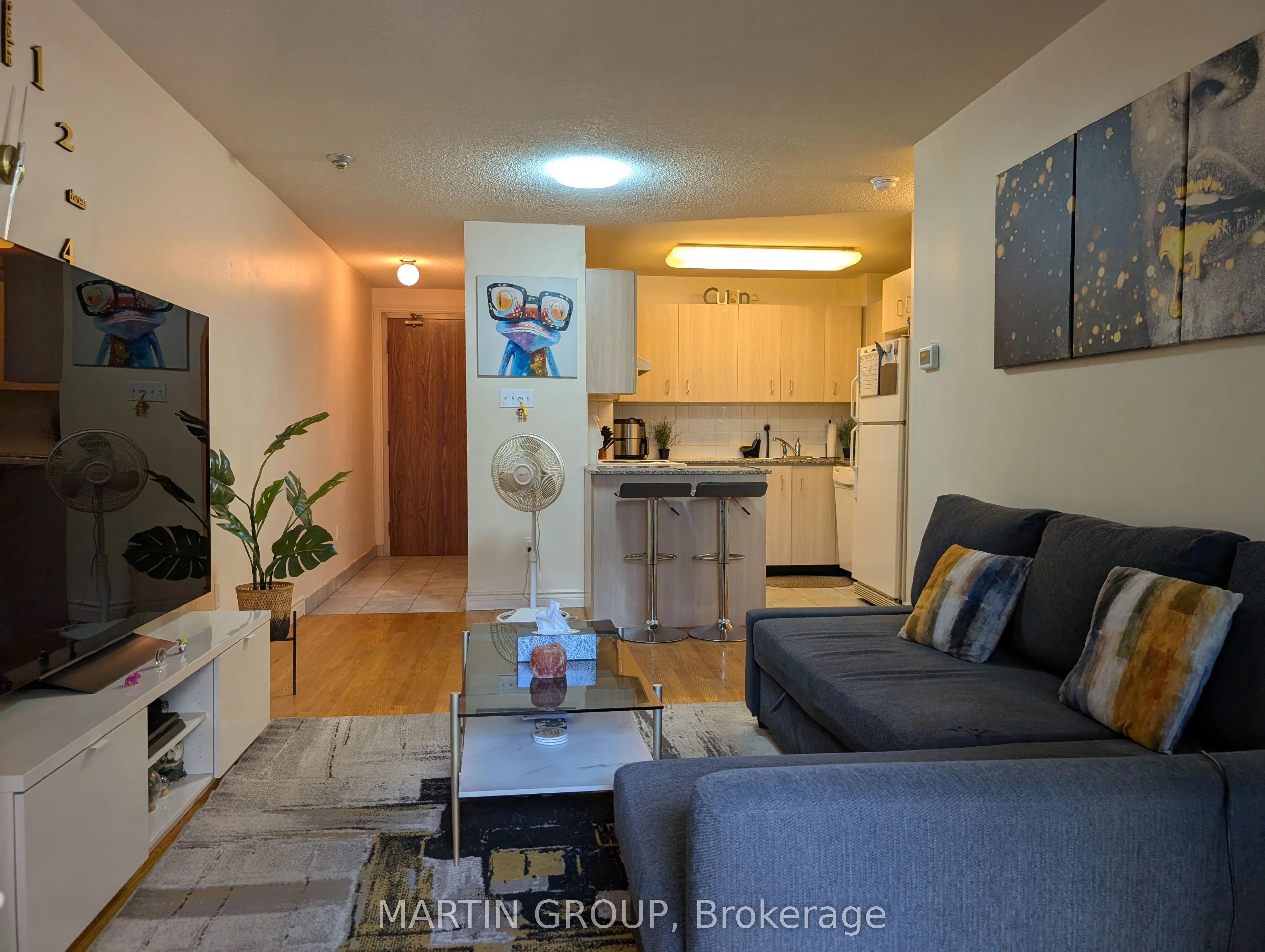105 Victoria Street, #1105
