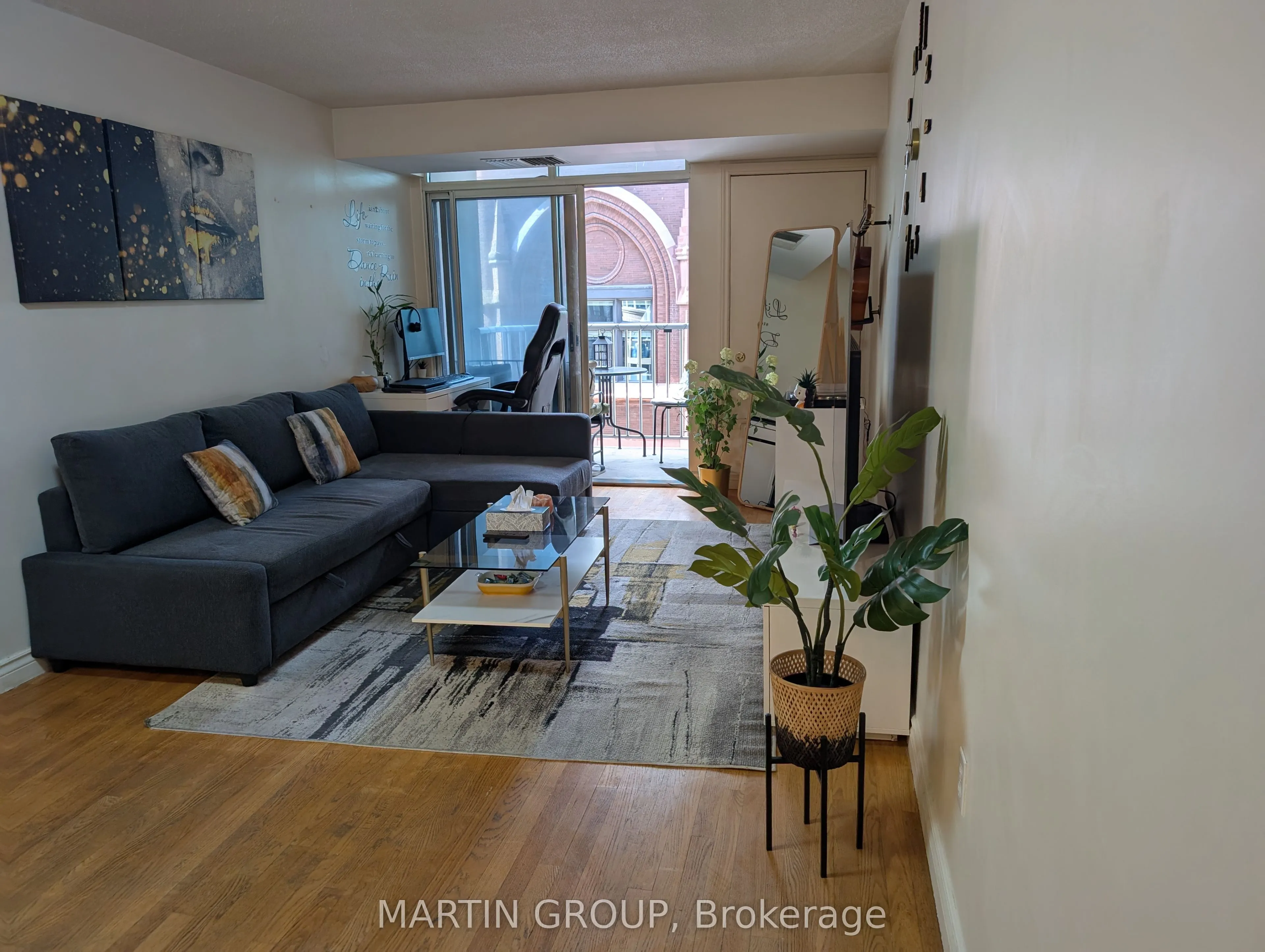 105 Victoria Street, #1105