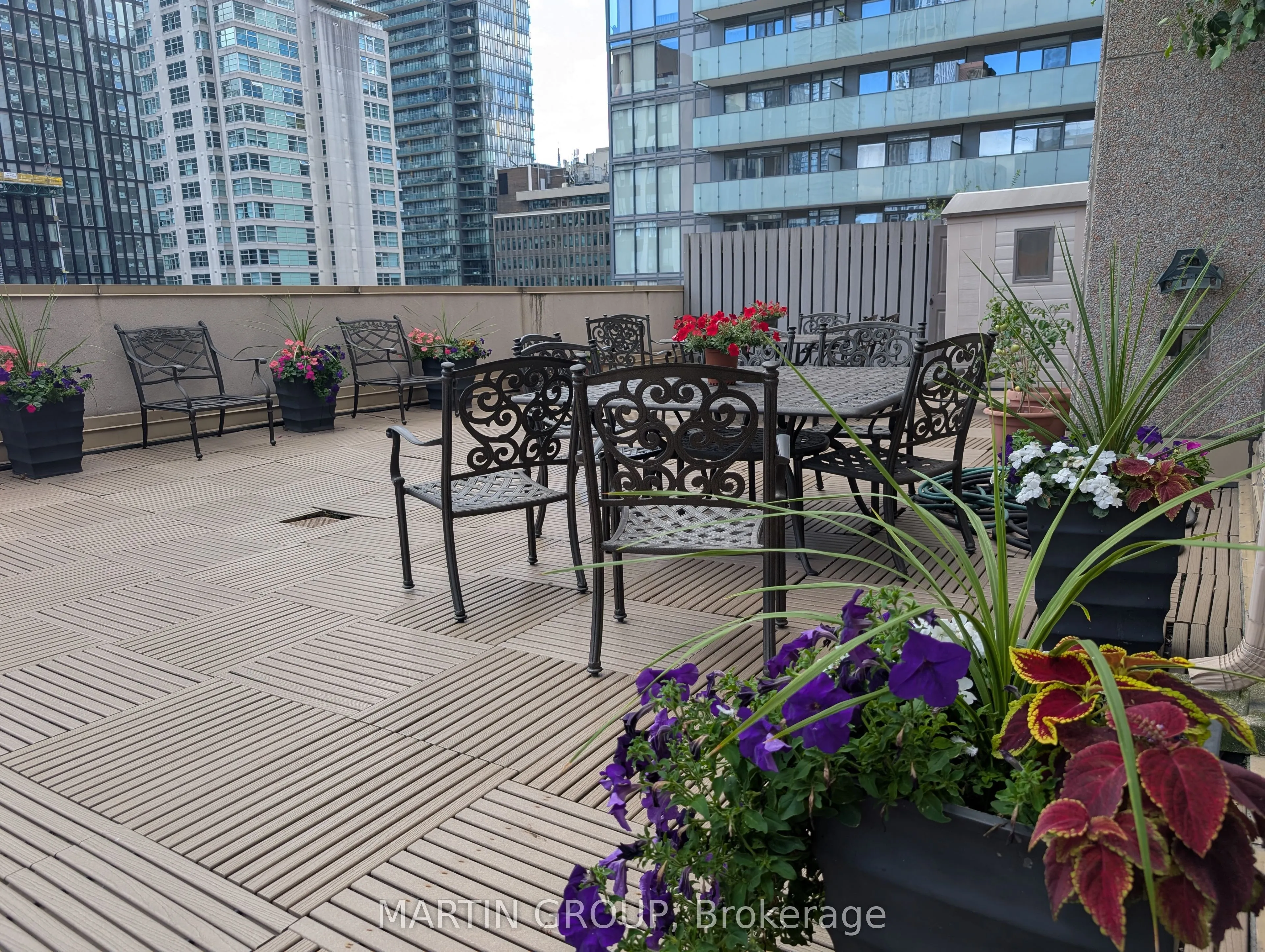 105 Victoria Street, #1105