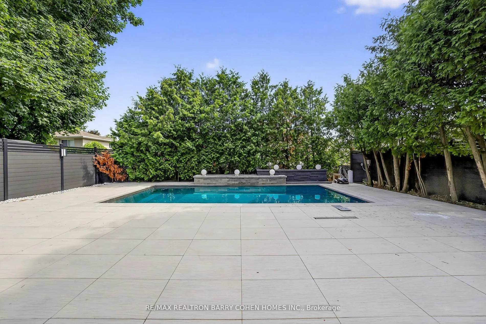 35 Foursome Crescent