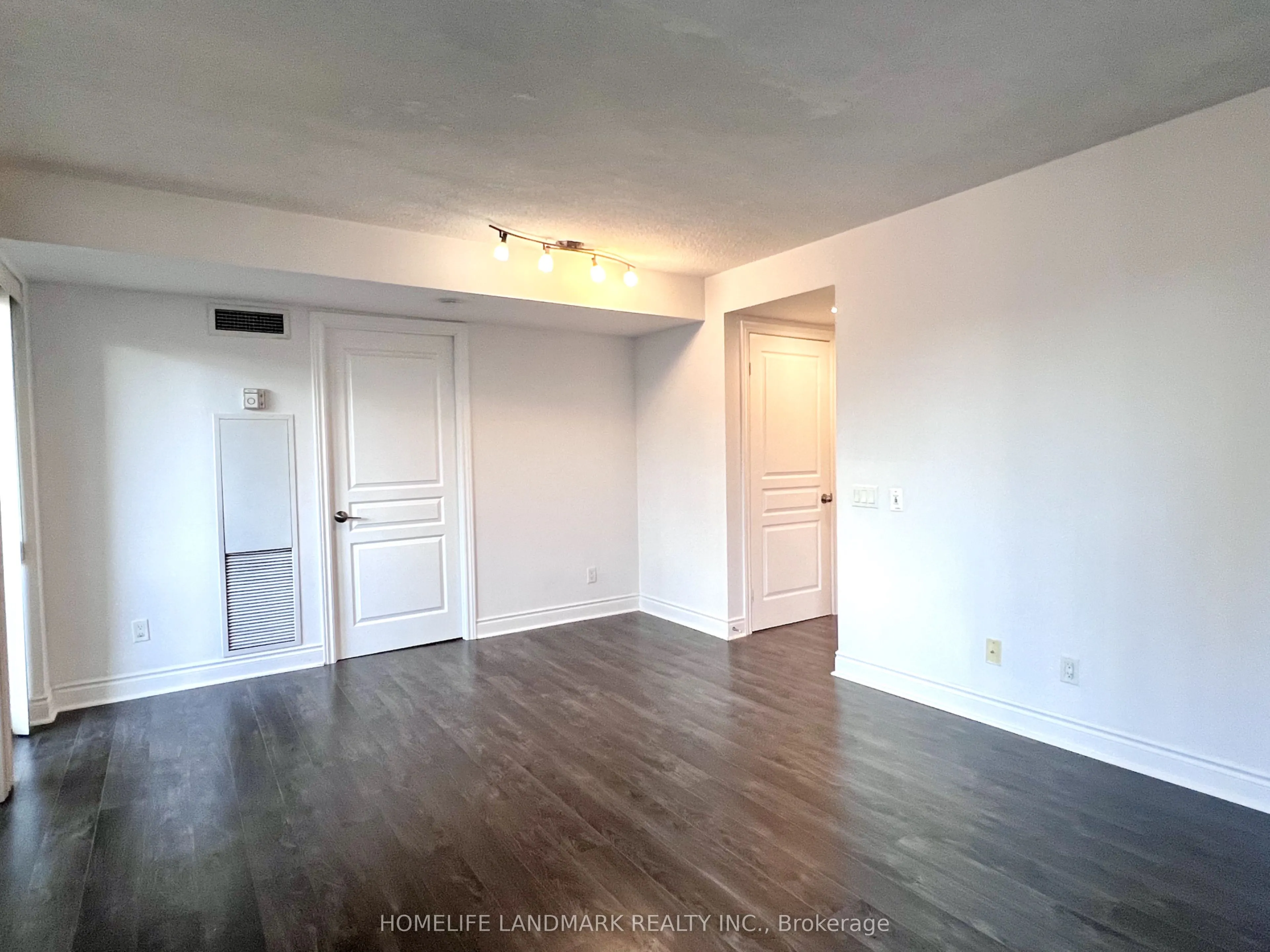 15 Northtown Way, #728
