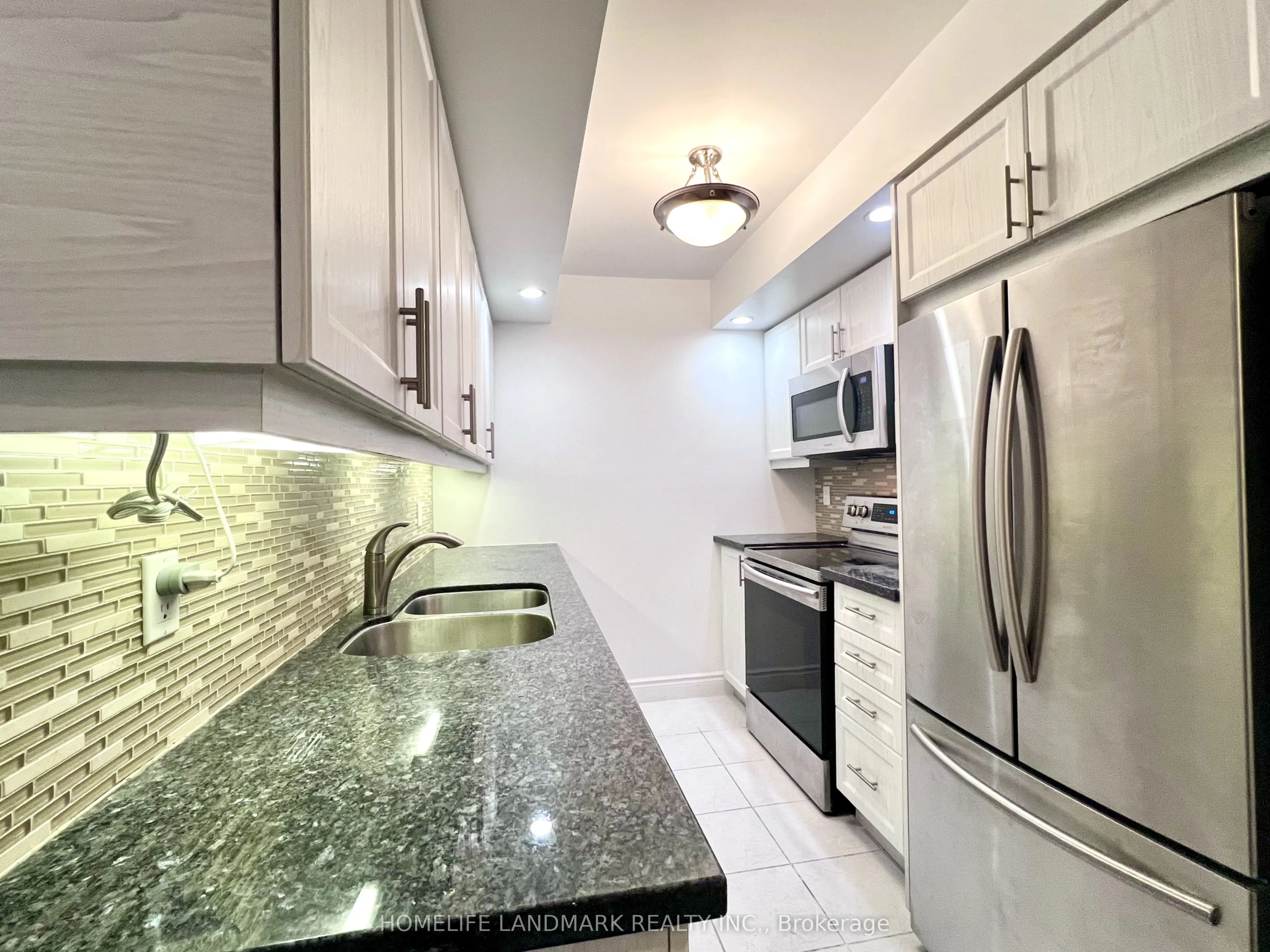 15 Northtown Way, #728
