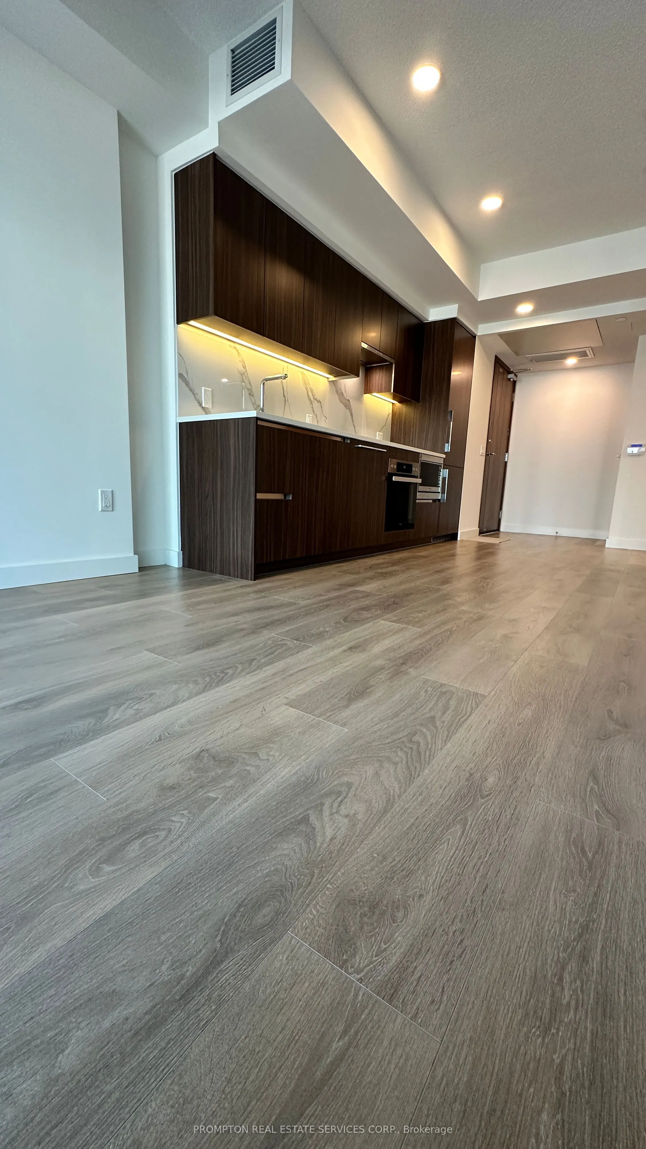 1 Concord Cityplace Way, #701