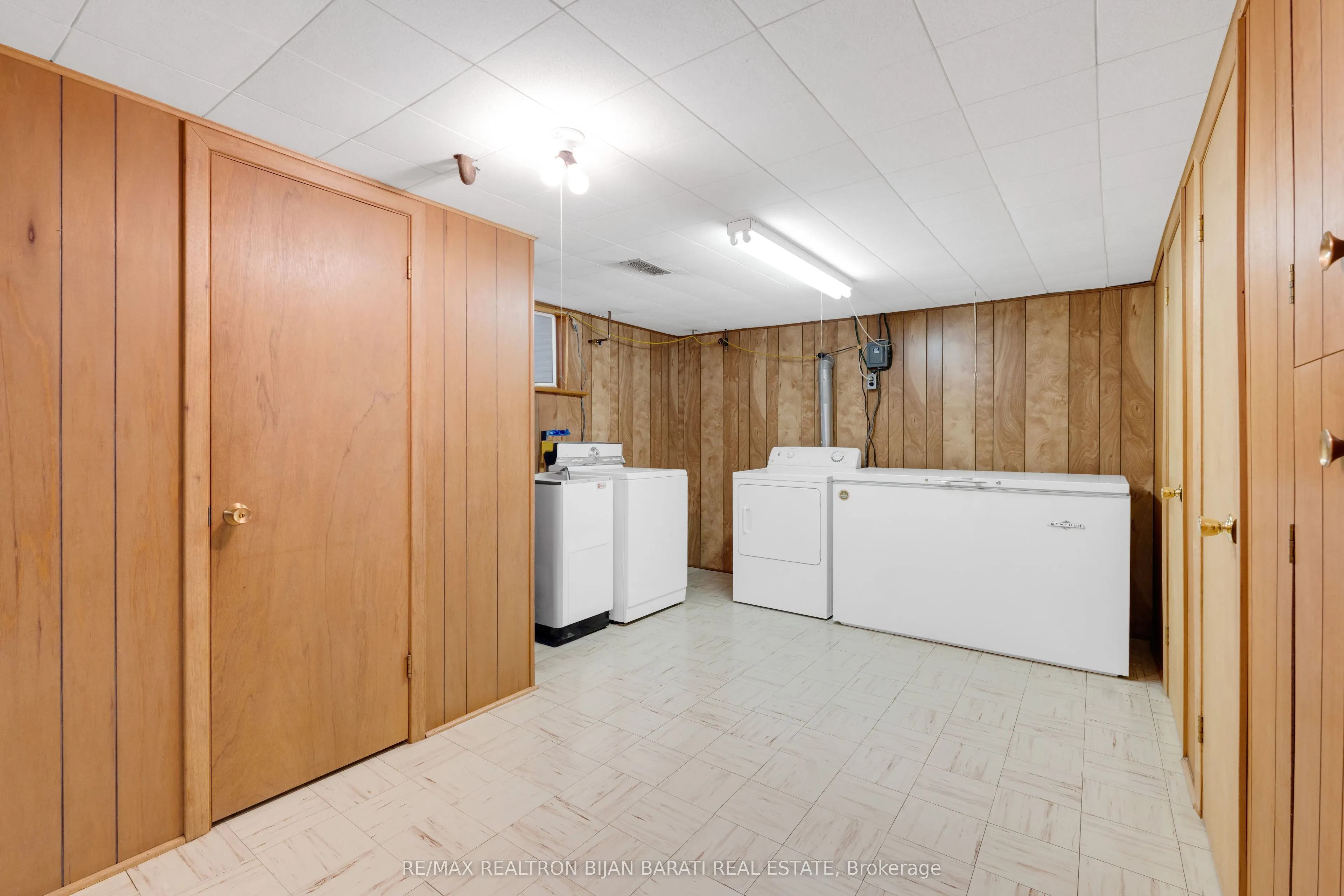 273 Dunview Avenue