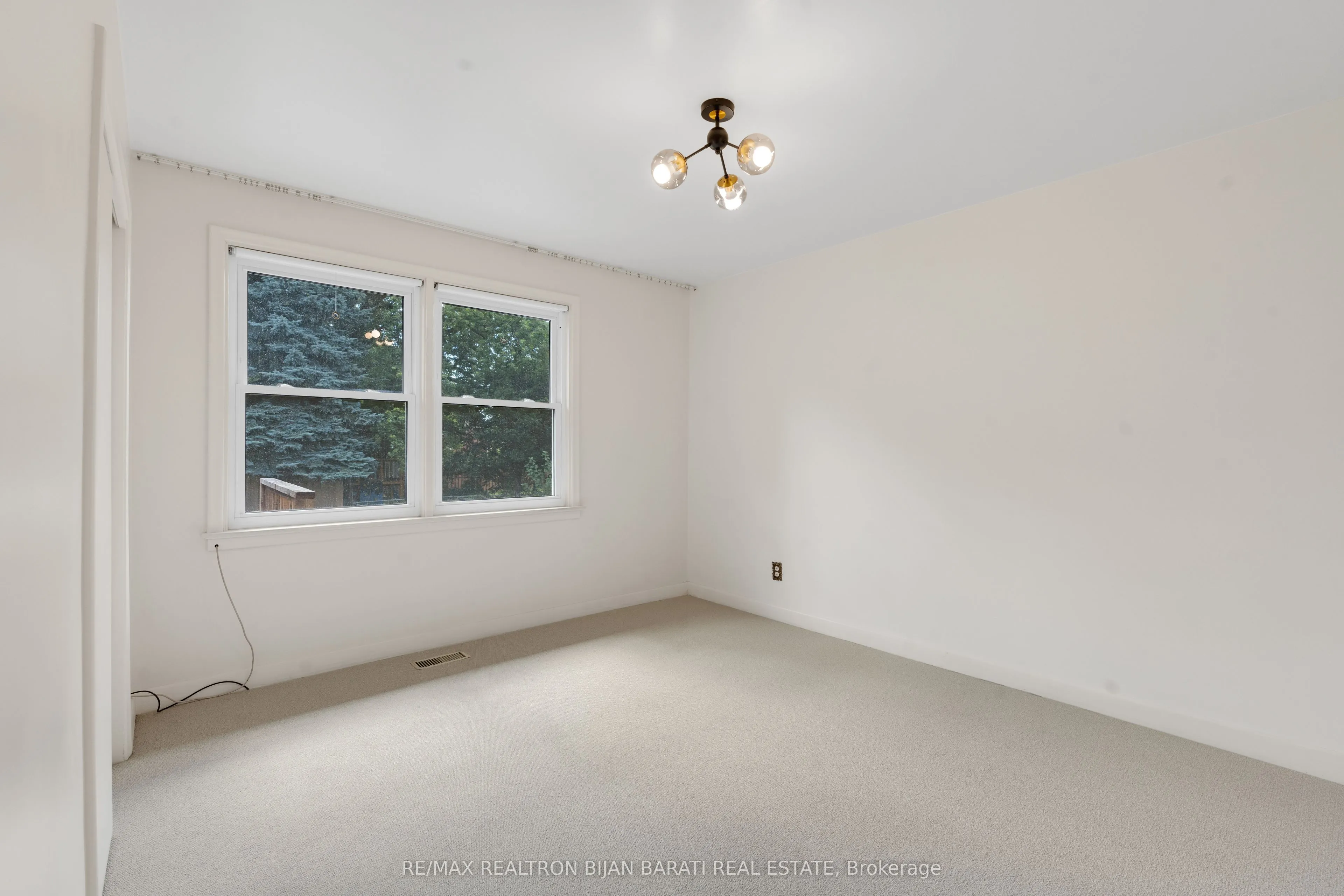 273 Dunview Avenue