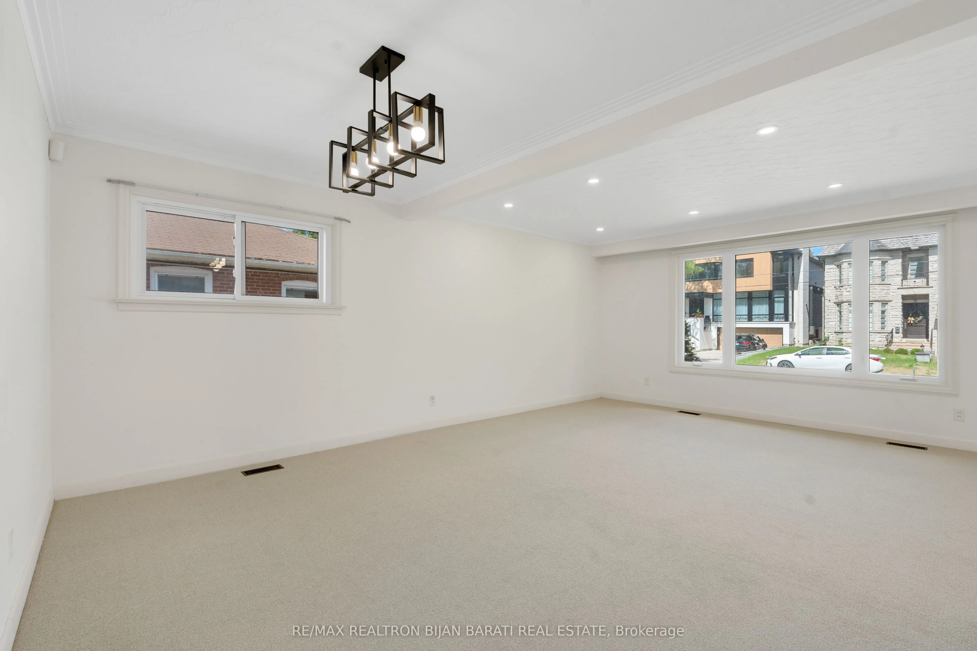 273 Dunview Avenue