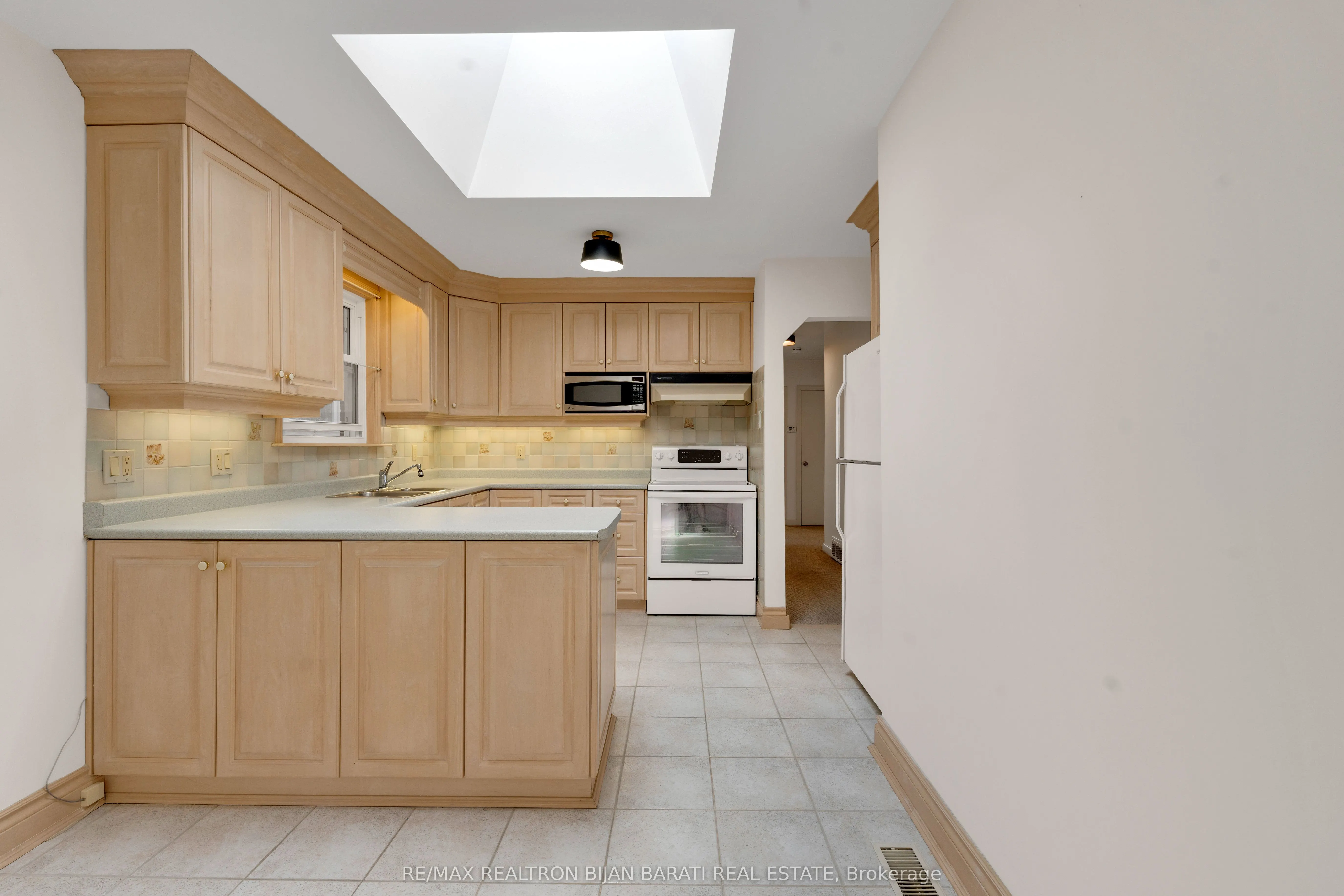273 Dunview Avenue