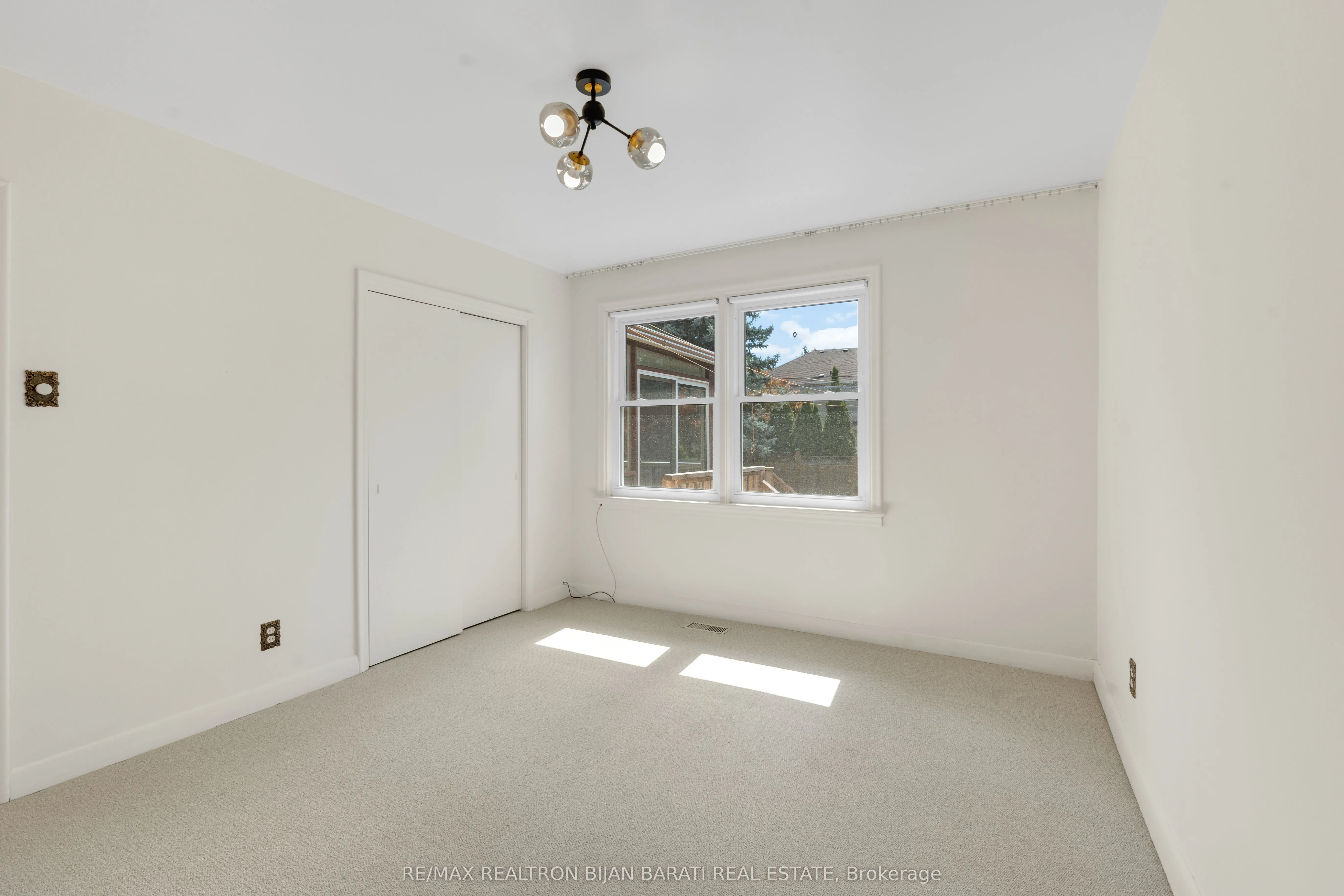 273 Dunview Avenue