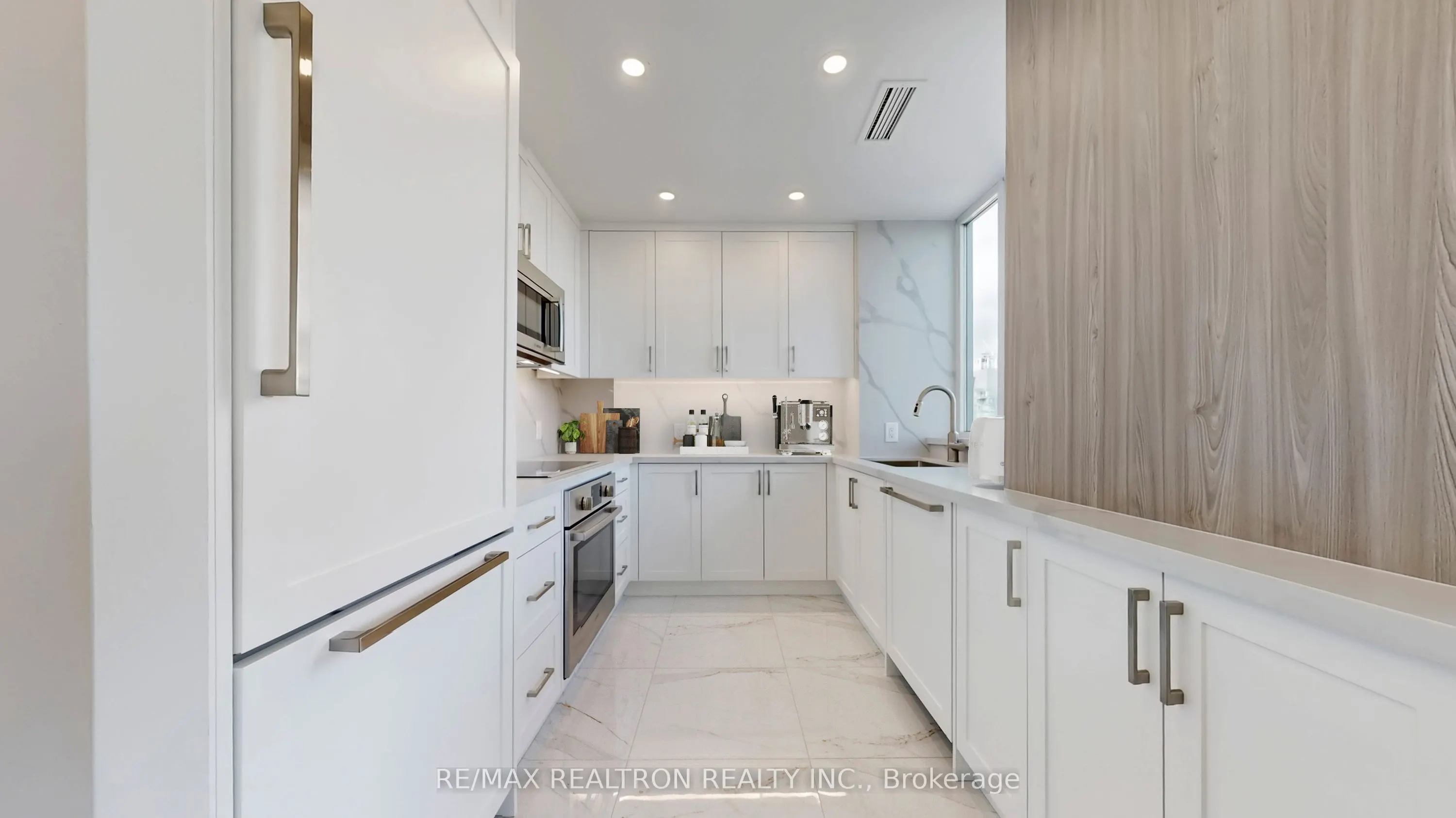 8 Park Road, #PH3802