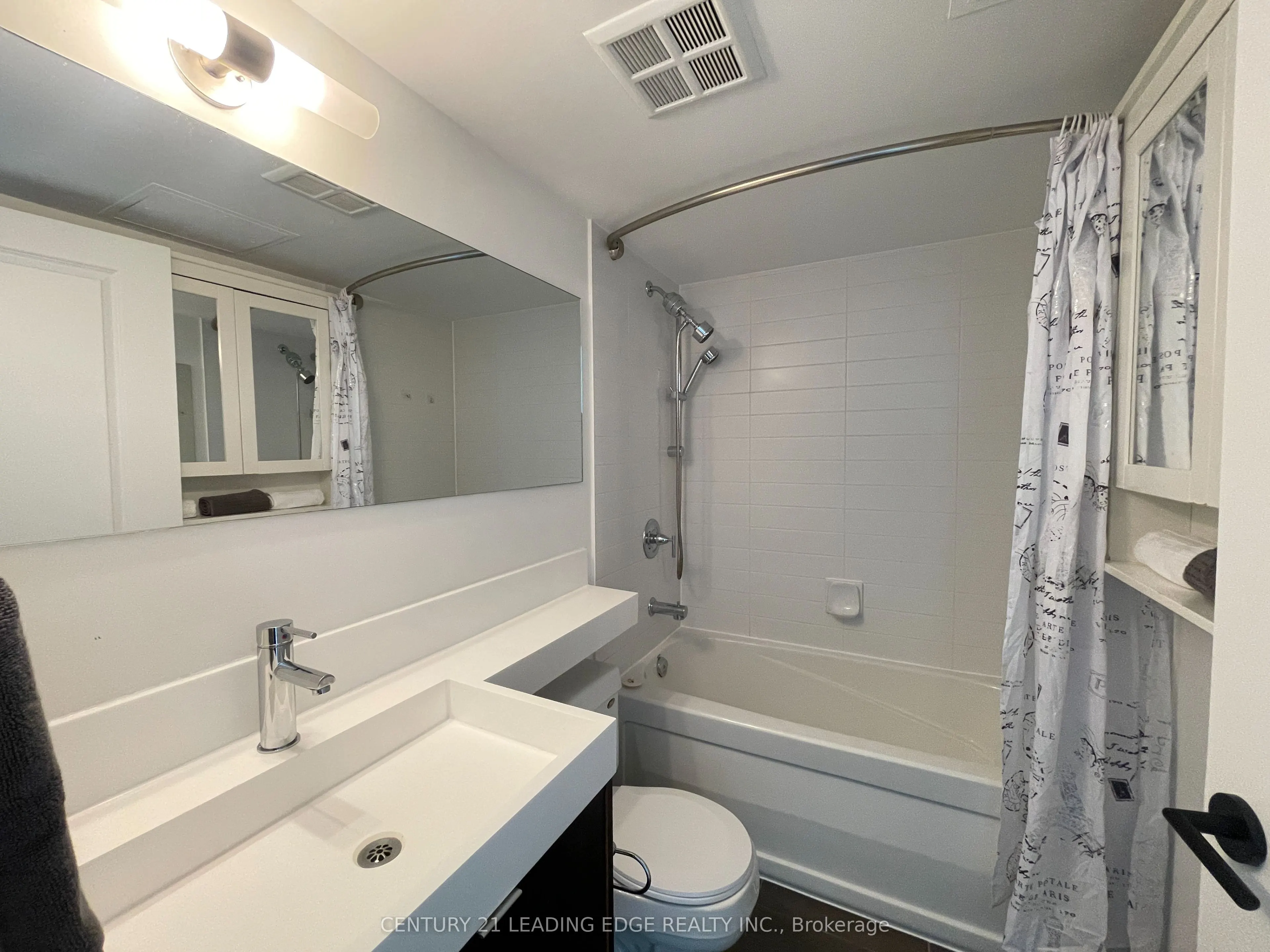 25 Telegram Mews, #609