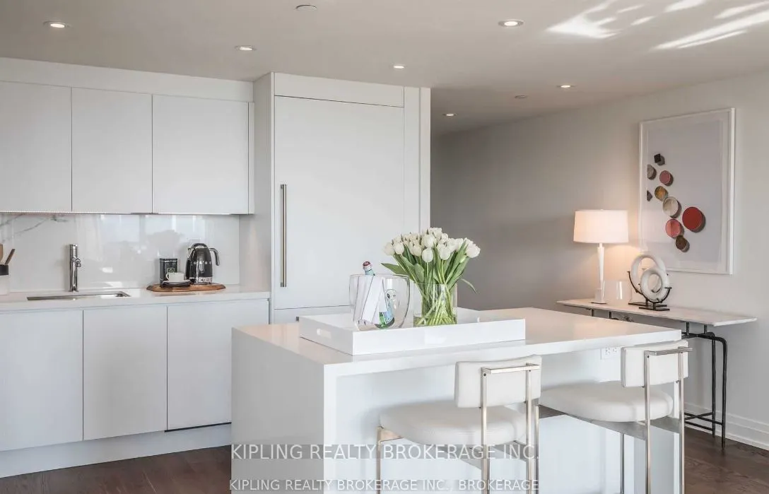101 St Clair Avenue W, #1804