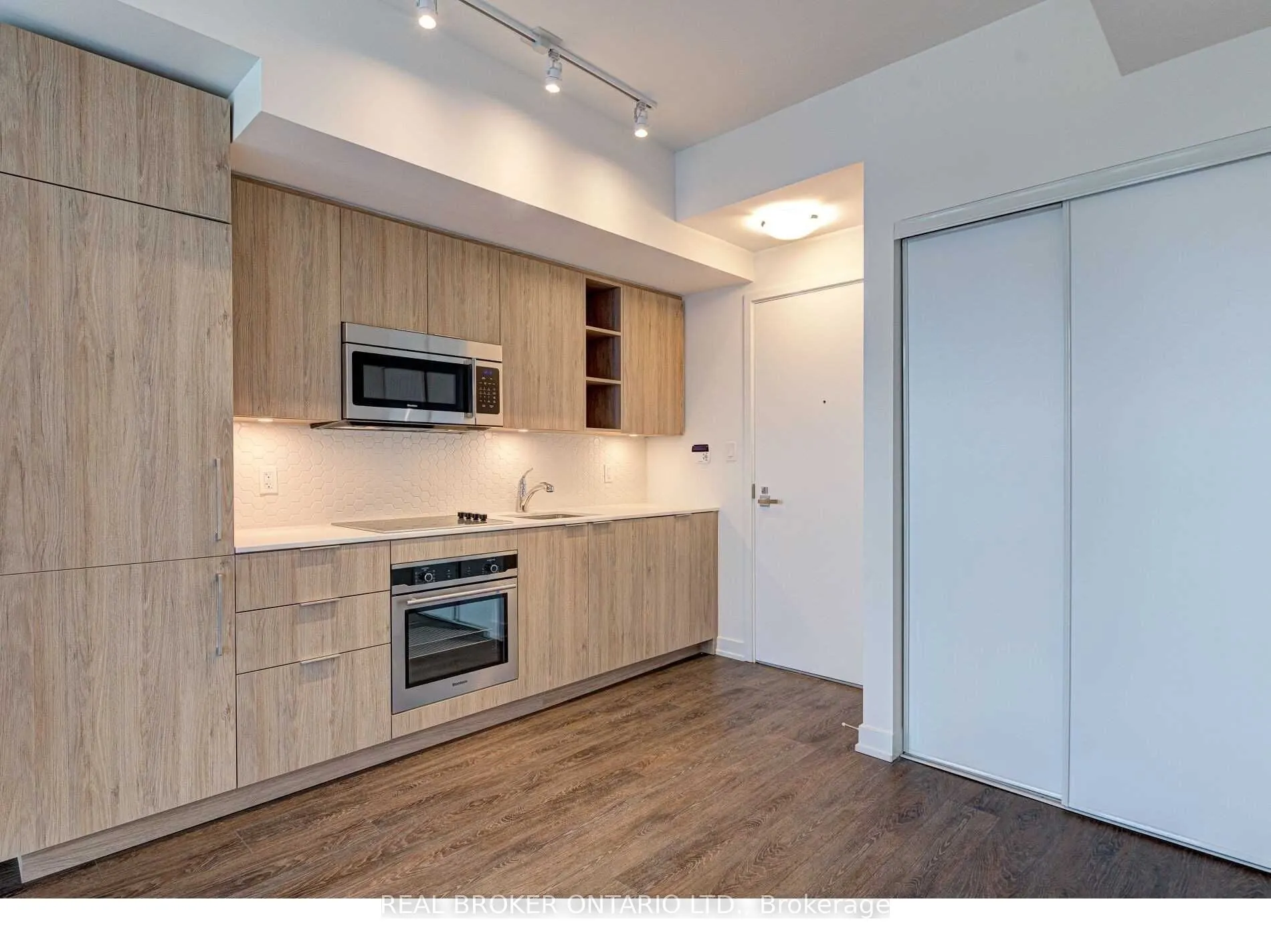 50 Ordnance Street, #1506