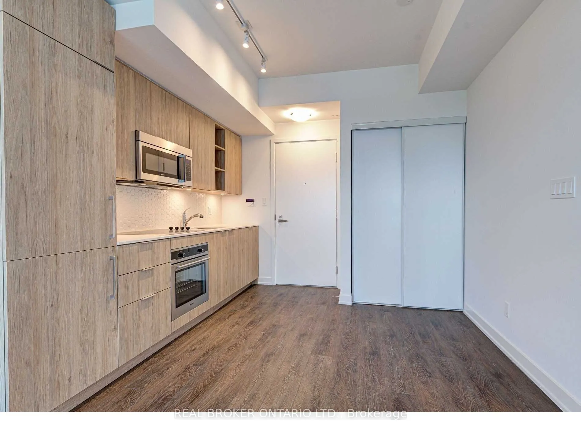 50 Ordnance Street, #1506