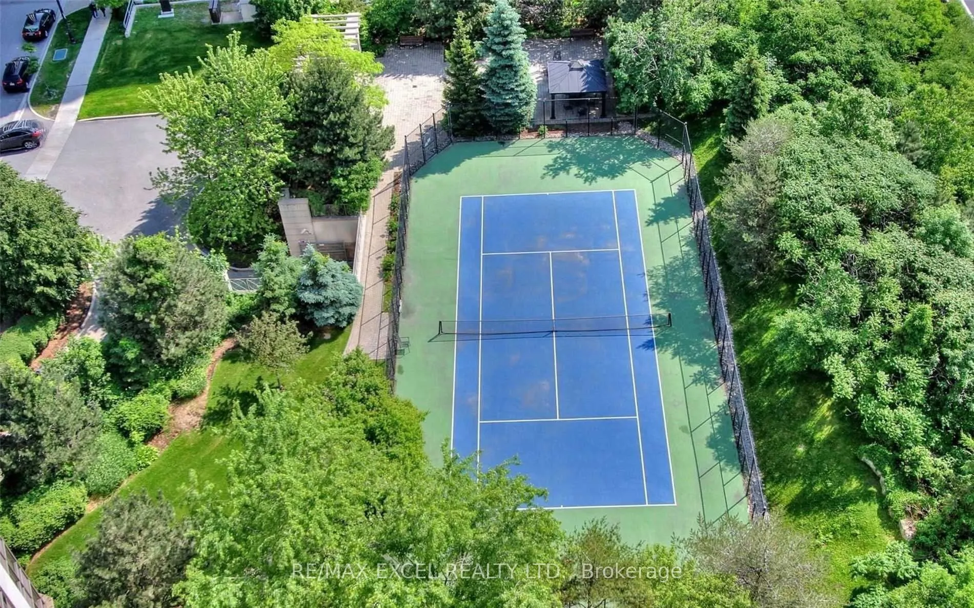 80 Harrison Garden Boulevard, #819